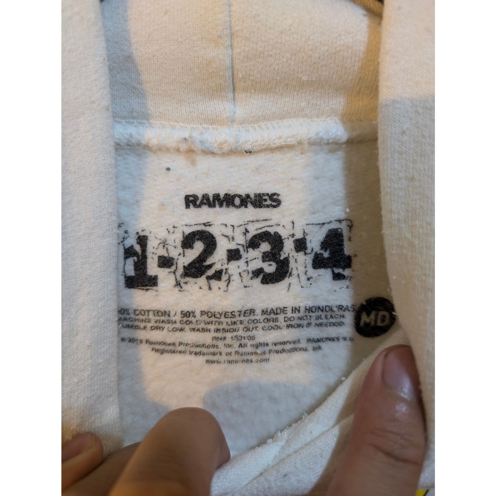 Hot Topic × The 1975 The Ramones Rockaway Beach Pop Punk Rock Hoodie 2018 Sz M Size US M / EU 48-50 / 2 - 3 Thumbnail