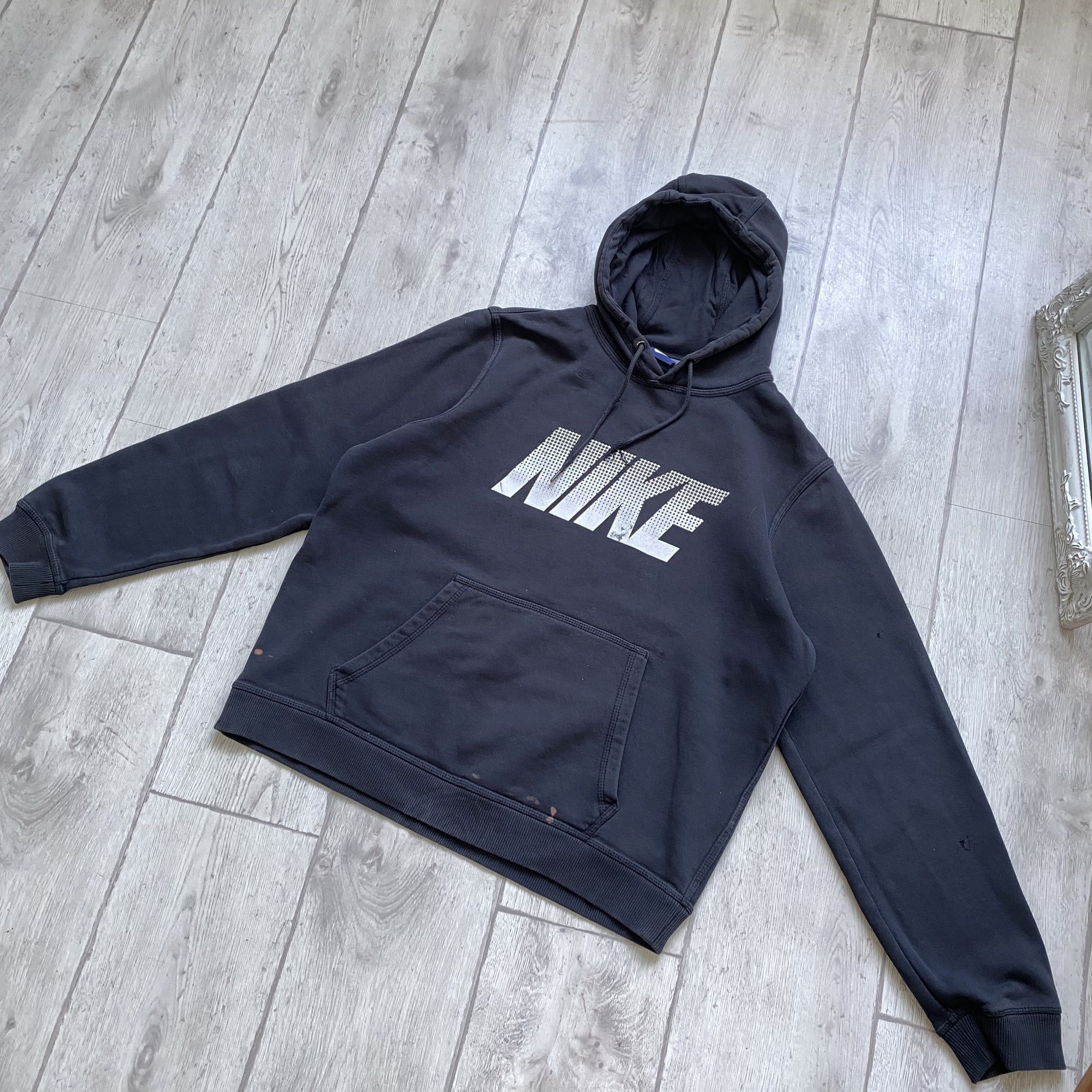 Nike 🛹 Distressed Nike hoodie center logo Vintage style skater Size US M / EU 48-50 / 2 - 10 Thumbnail