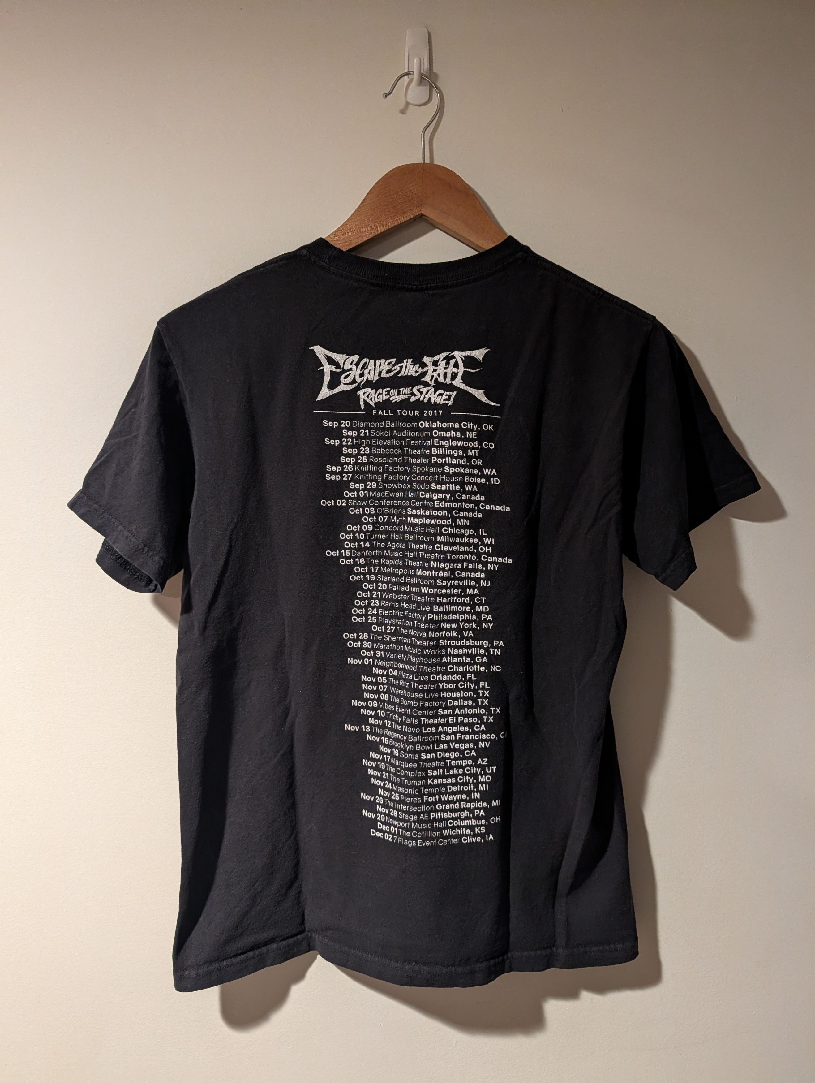 Band Tees Vintage 2017 Escape the Fate Rage on the Stage Black T-Shirt Size US S / EU 44-46 / 1 - 4 Thumbnail