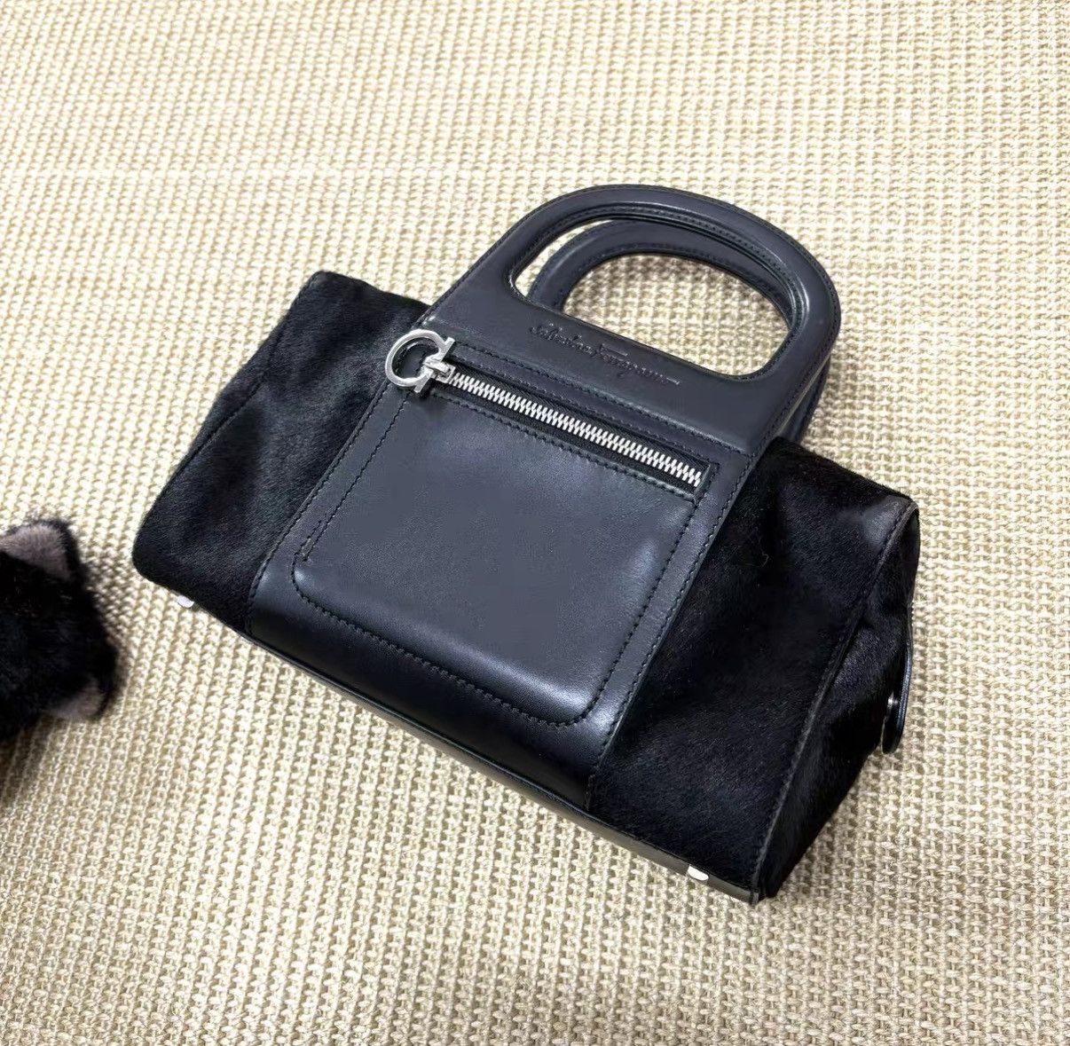 Salvatore Ferragamo Salvatore Ferragamo Pony Hair Handbag J29 Size ONE SIZE - 1 Thumbnail