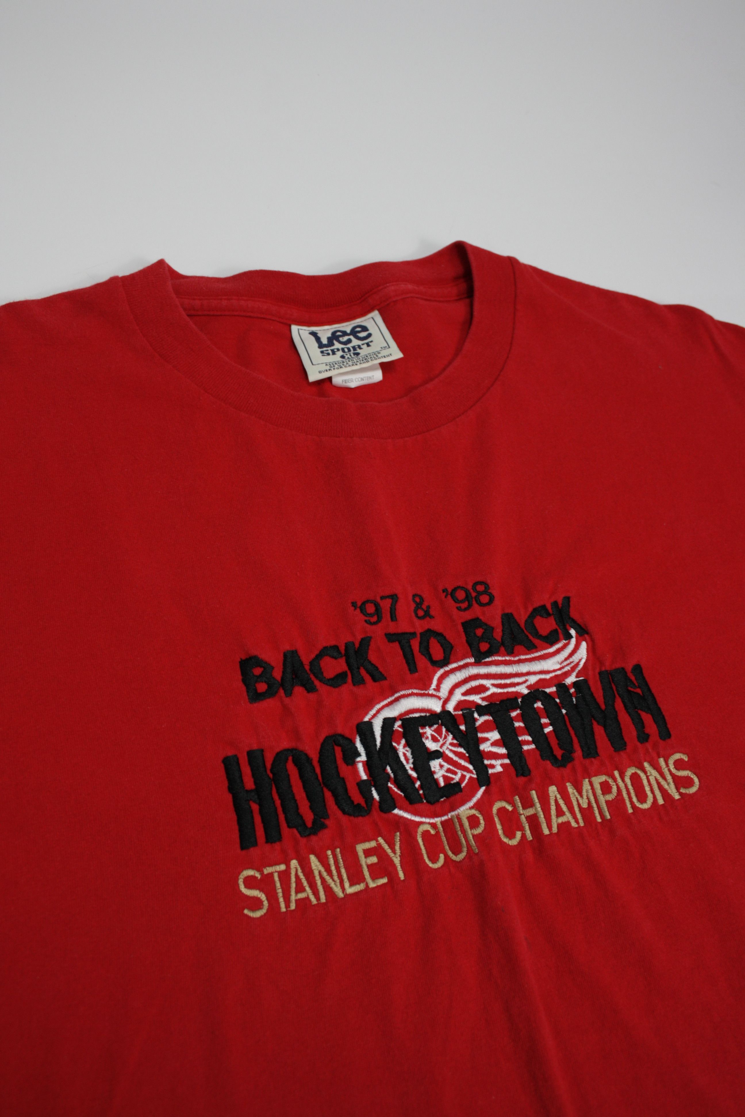 NHL × Nutmeg × Vintage Detroit Red Wings 1997 & 98 Stanley Cup Champions T-Shirt Size US XL / EU 56 / 4 - 2 Thumbnail