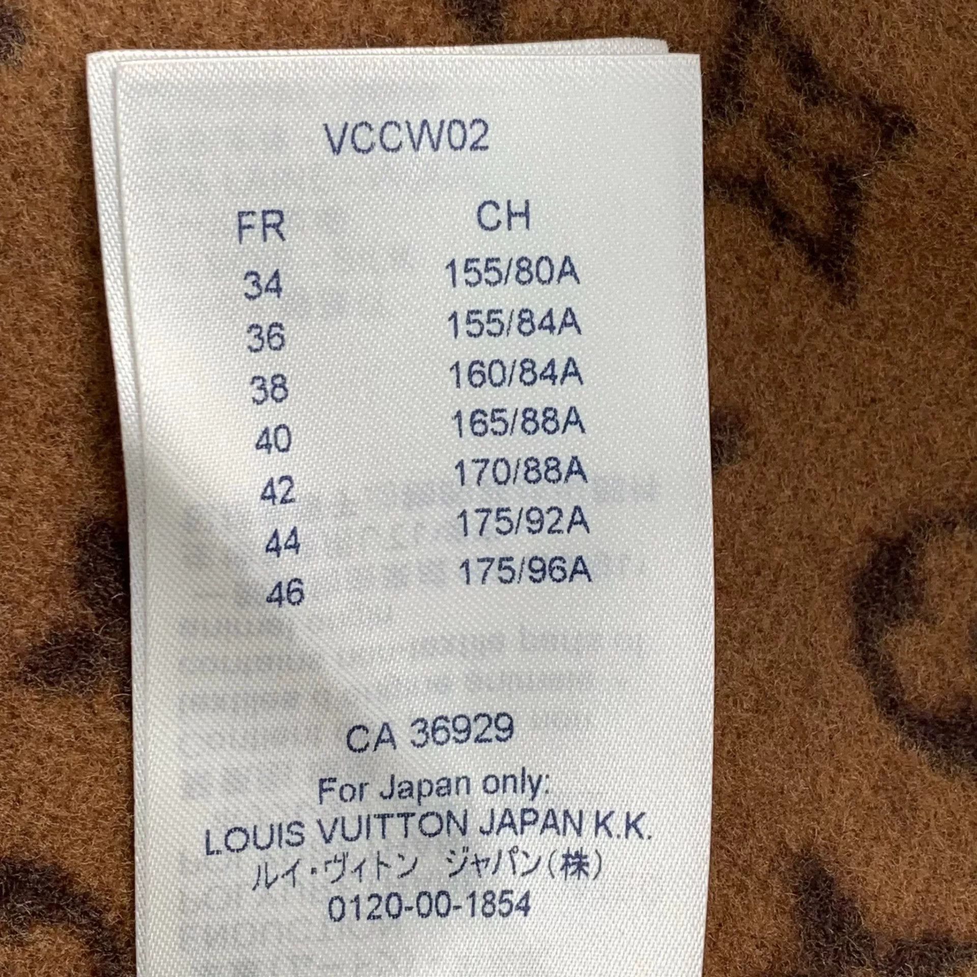 Louis Vuitton Louis Vuitton hooded full-logo lining cape EU34 Size XS / US 0-2 / IT 36-38 - 8 Thumbnail