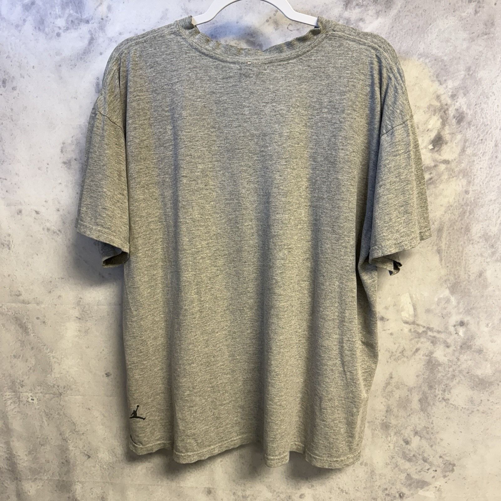 Jordan Brand Michael Jordan T Shirt Mens L 20.5x23.3 Gray Short Sleeve Sh Size US L / EU 52-54 / 3 - 3 Thumbnail