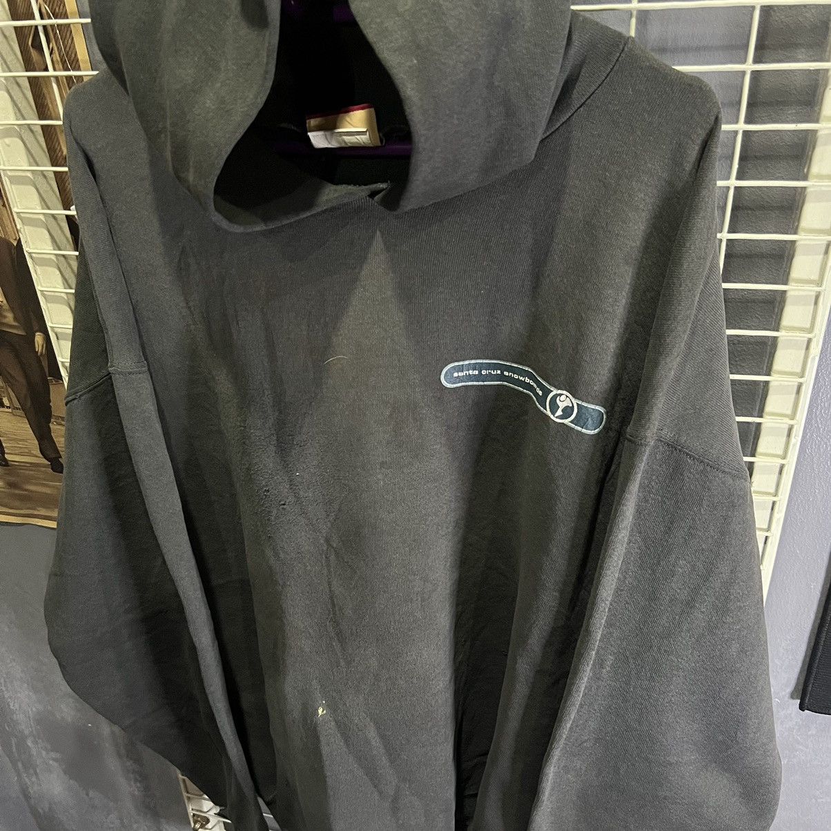 Santa Cruz Skateboards “VINTAGE” SANTA CRUZ SNOWBOARDS DISTRESS HOODIE Size US XL / EU 56 / 4 - 2 Thumbnail