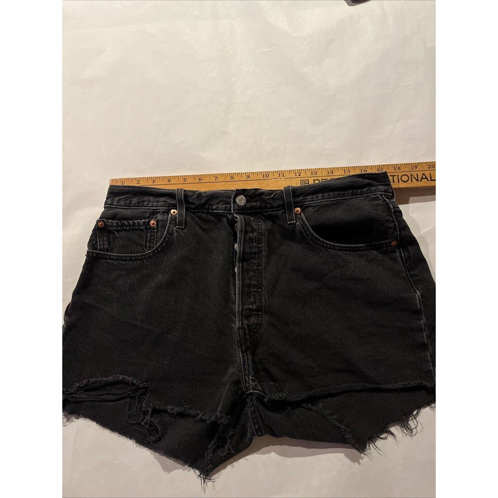 Levi's Levi’s 501 Shorts Women's 33 Black Denim Jean Button Fly Size 34" / US 12 / IT 48 - 6 Thumbnail
