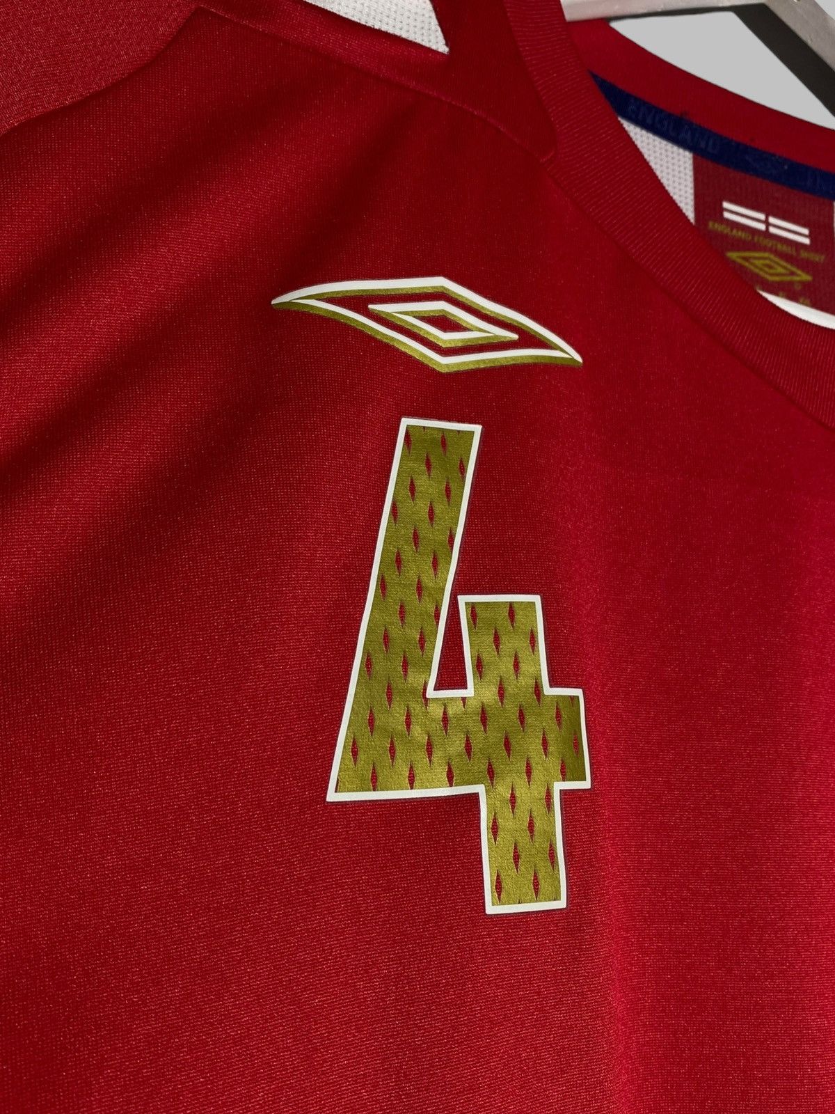Umbro Umbro #4 Gerrard England 2006 Away Football Shirt Jersey Size US XL / EU 56 / 4 - 7 Thumbnail