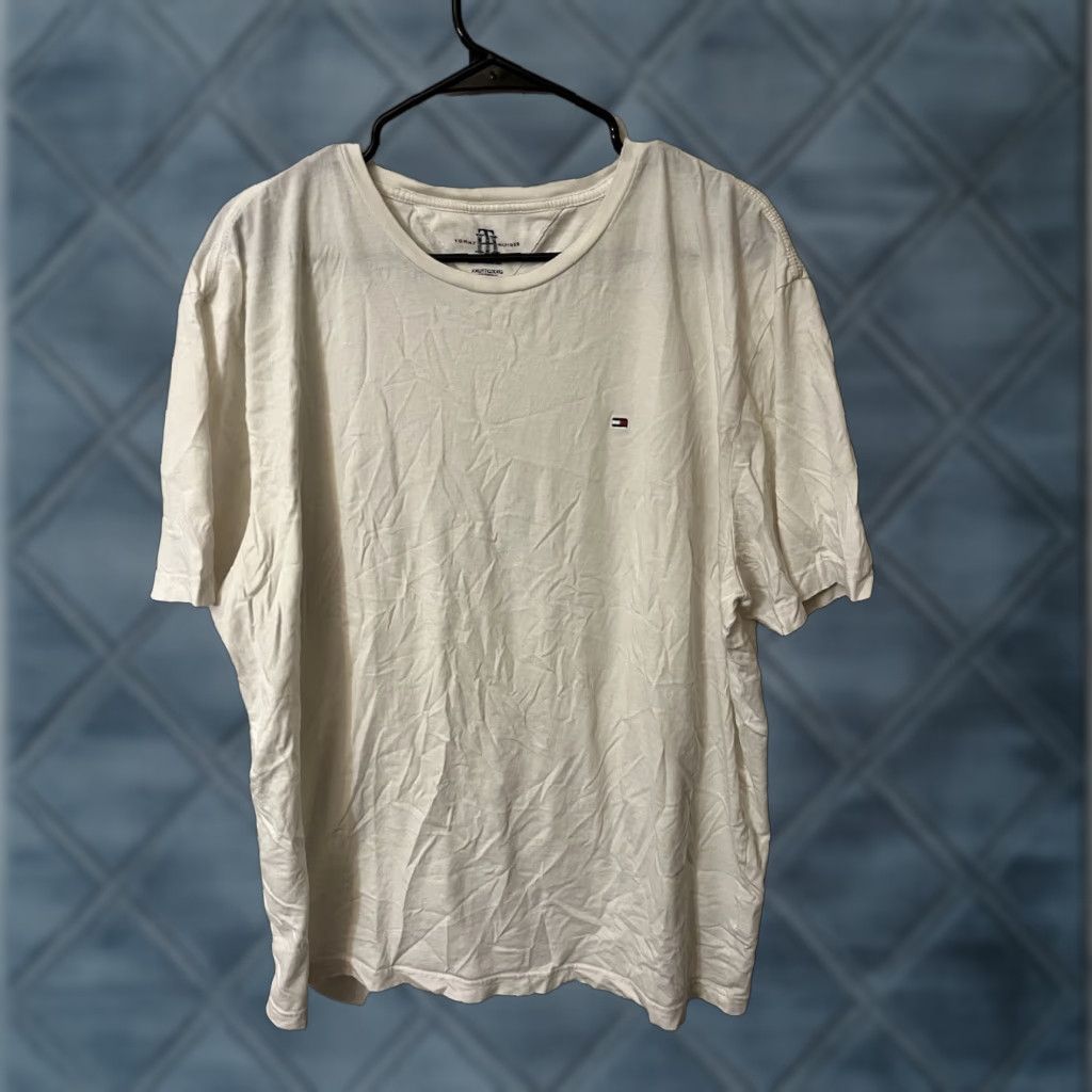 Tommy Hilfiger VINTAGE Tommy Hilfiger T-Shirt Shirt Adult XXL White Logo Crew Neck Short Sleeve Men 2XL White Mens Size US XXL / EU 58 / 5 - 1 Thumbnail