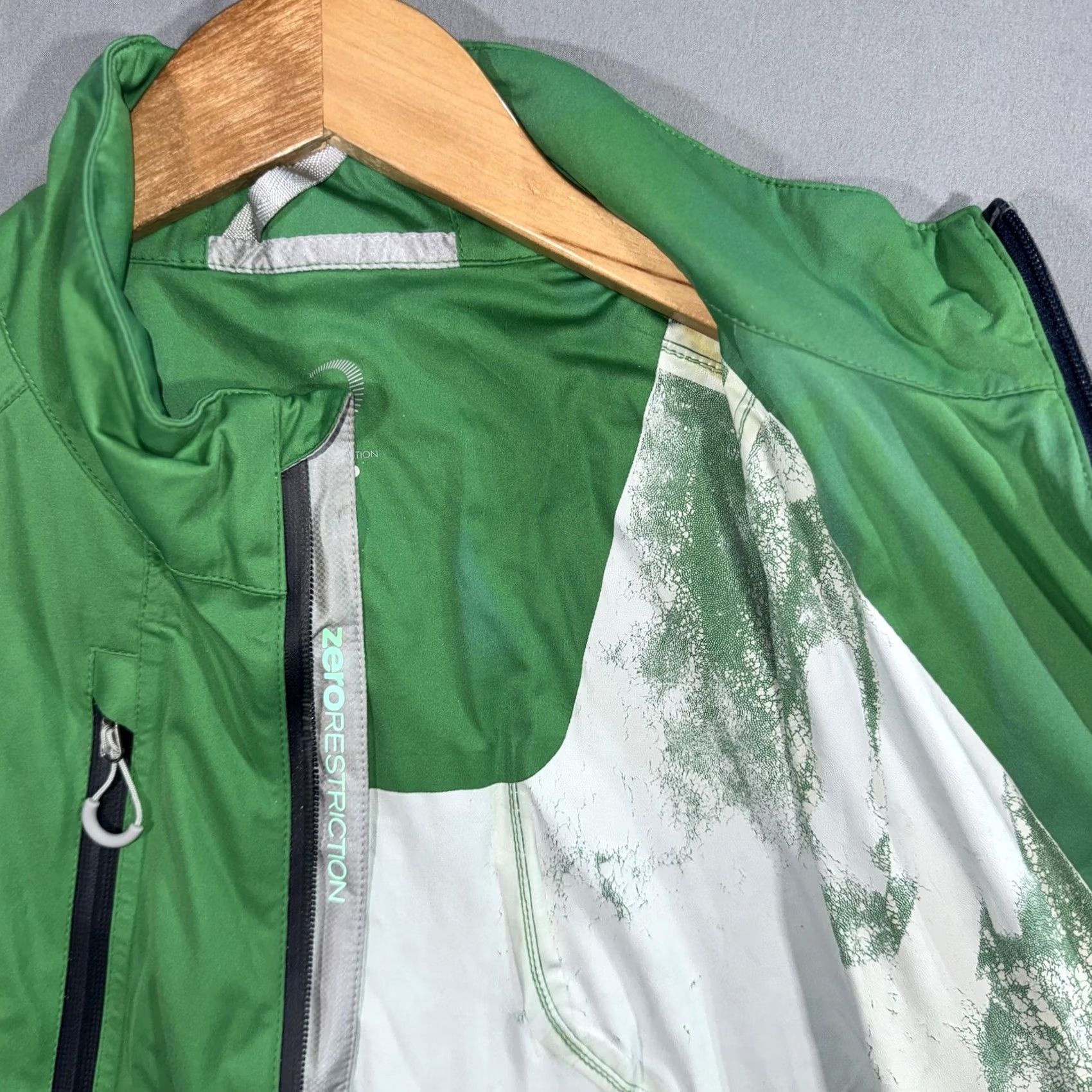 Vintage Zero Restriction Tour Series Jacket Mens L Green Full Zip Golf Windbreaker Size US L / EU 52-54 / 3 - 6 Thumbnail
