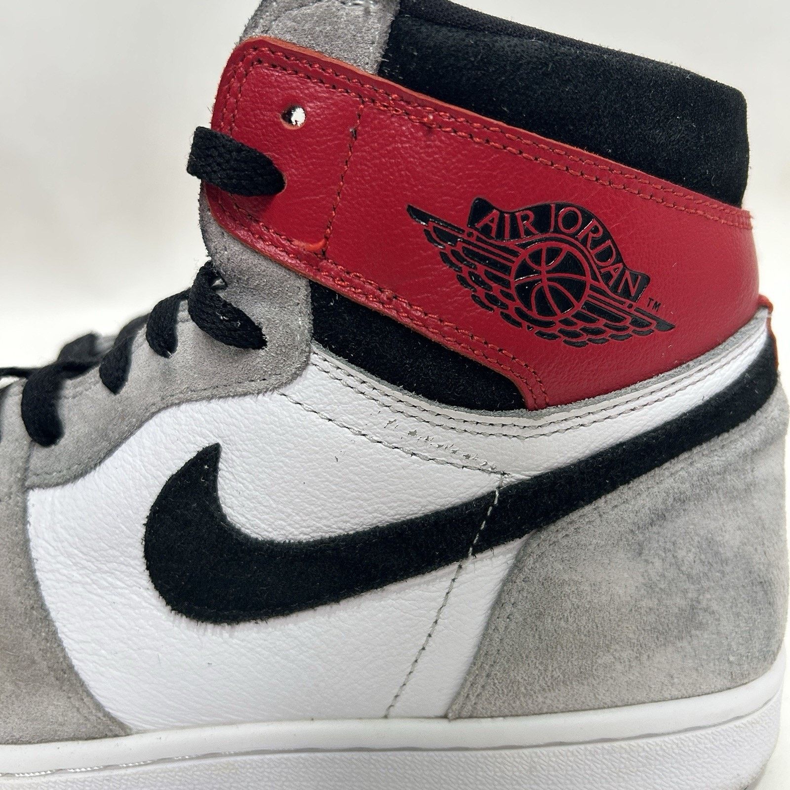Jordan Brand Nike Air Jordan 1 Retro High “Light Smoke Grey” Size US 10.5 / EU 43-44 - 7 Thumbnail