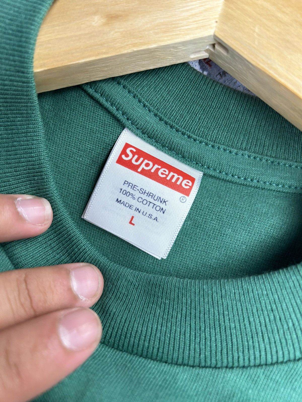 Supreme Supreme T-shirt Size US L / EU 52-54 / 3 - 3 Thumbnail