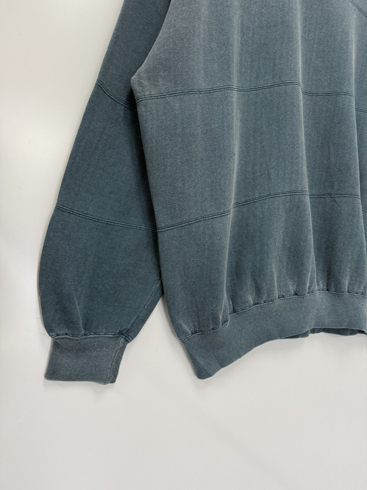 Composition by Kenzo × Izod × Vintage 🔥 Vintage 90's IZOD Distressed Sweatshirt - M Size US M / EU 48-50 / 2 - 3 Thumbnail
