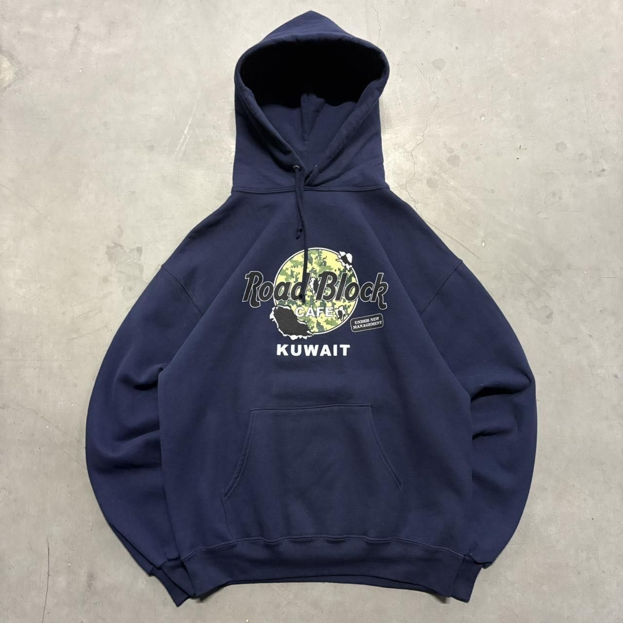 Hard Rock Cafe Crazy Vintage Y2K/2000s Hard Rock Cafe Parody “Road block Cafe” Bullet Hole Kuwait Hoodie! Size US L / EU 52-54 / 3 - 1 Thumbnail