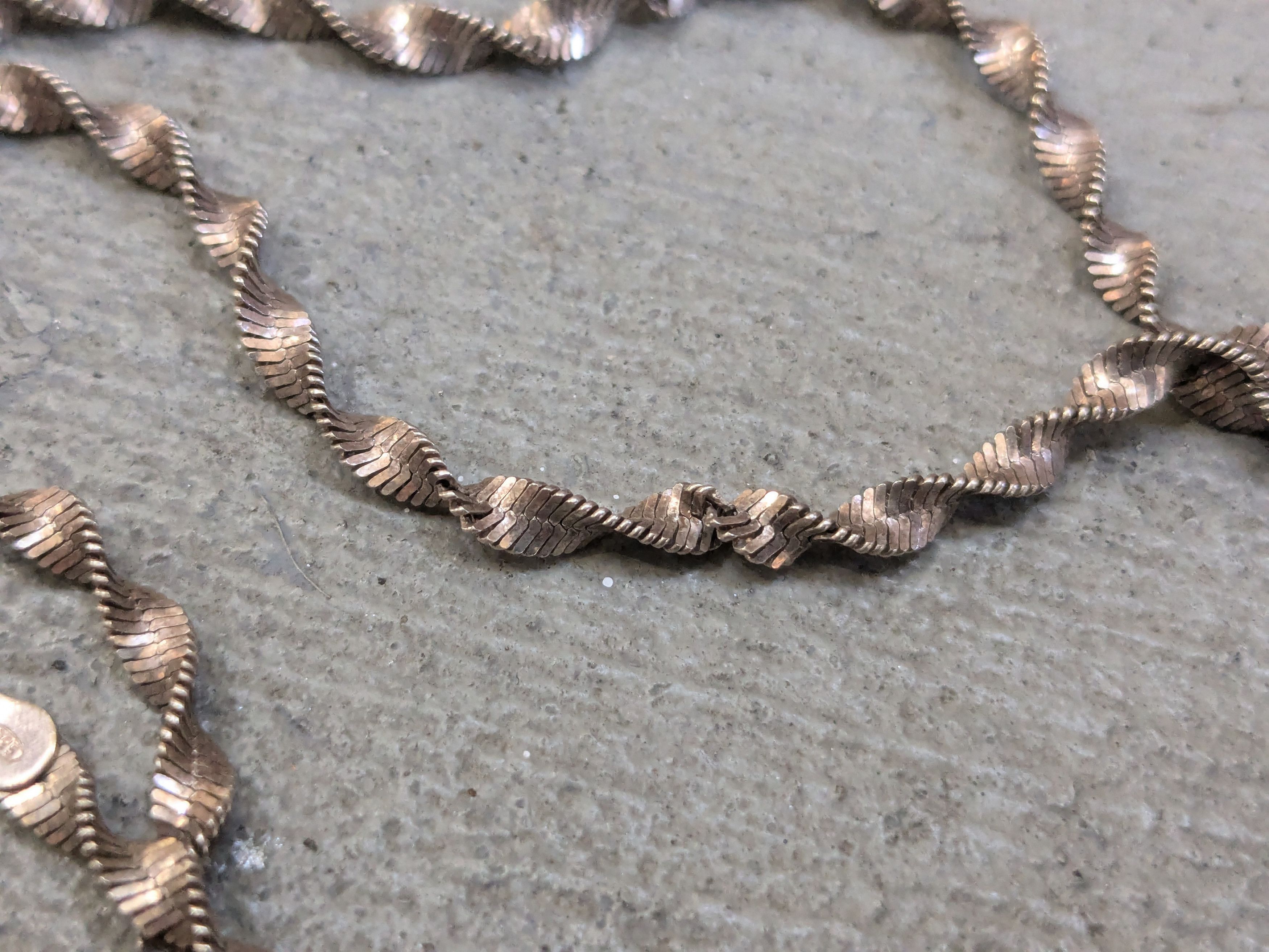 Jewelry Sterling Silver Necklace 24" Herringbone Twist Italy Size ONE SIZE - 9 Thumbnail