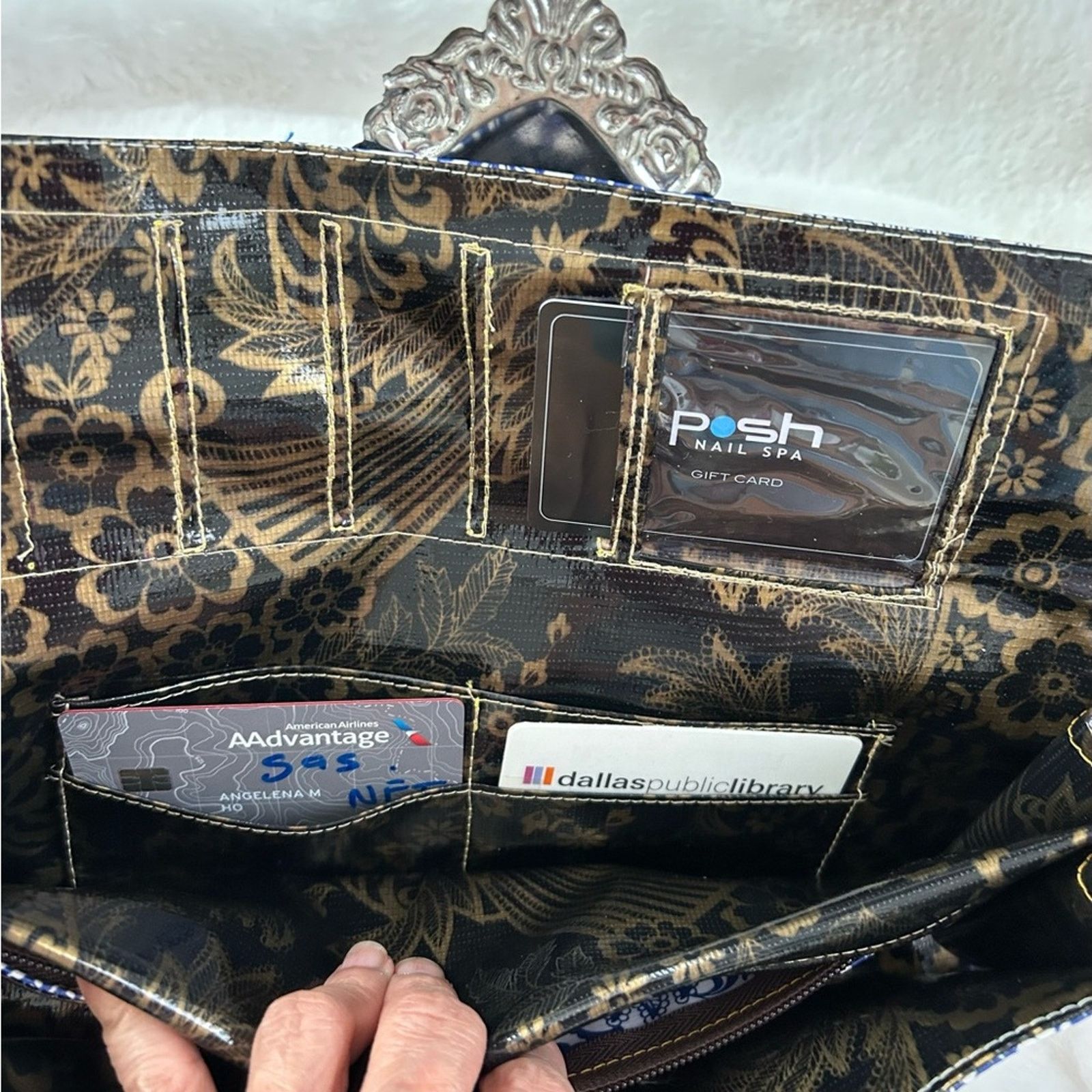 & Other Stories Women’s blue and white vinyl clutch with pink tin heart Size ONE SIZE - 5 Thumbnail