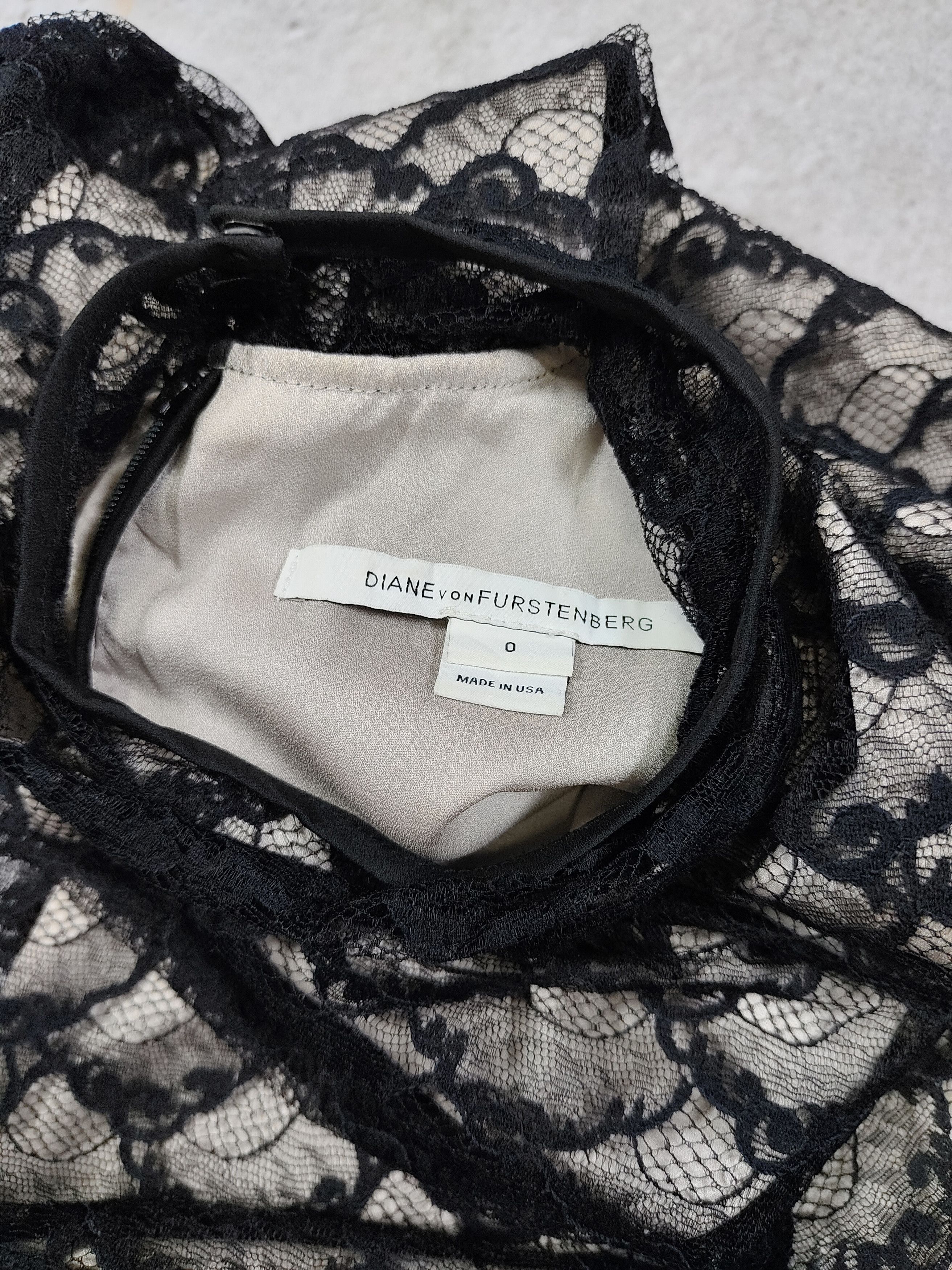 Diane von Furstenberg DVF- Gothic Coquette Dark Sheer Lace Mock Neck Top Size S / US 4 / IT 40 - 9 Thumbnail