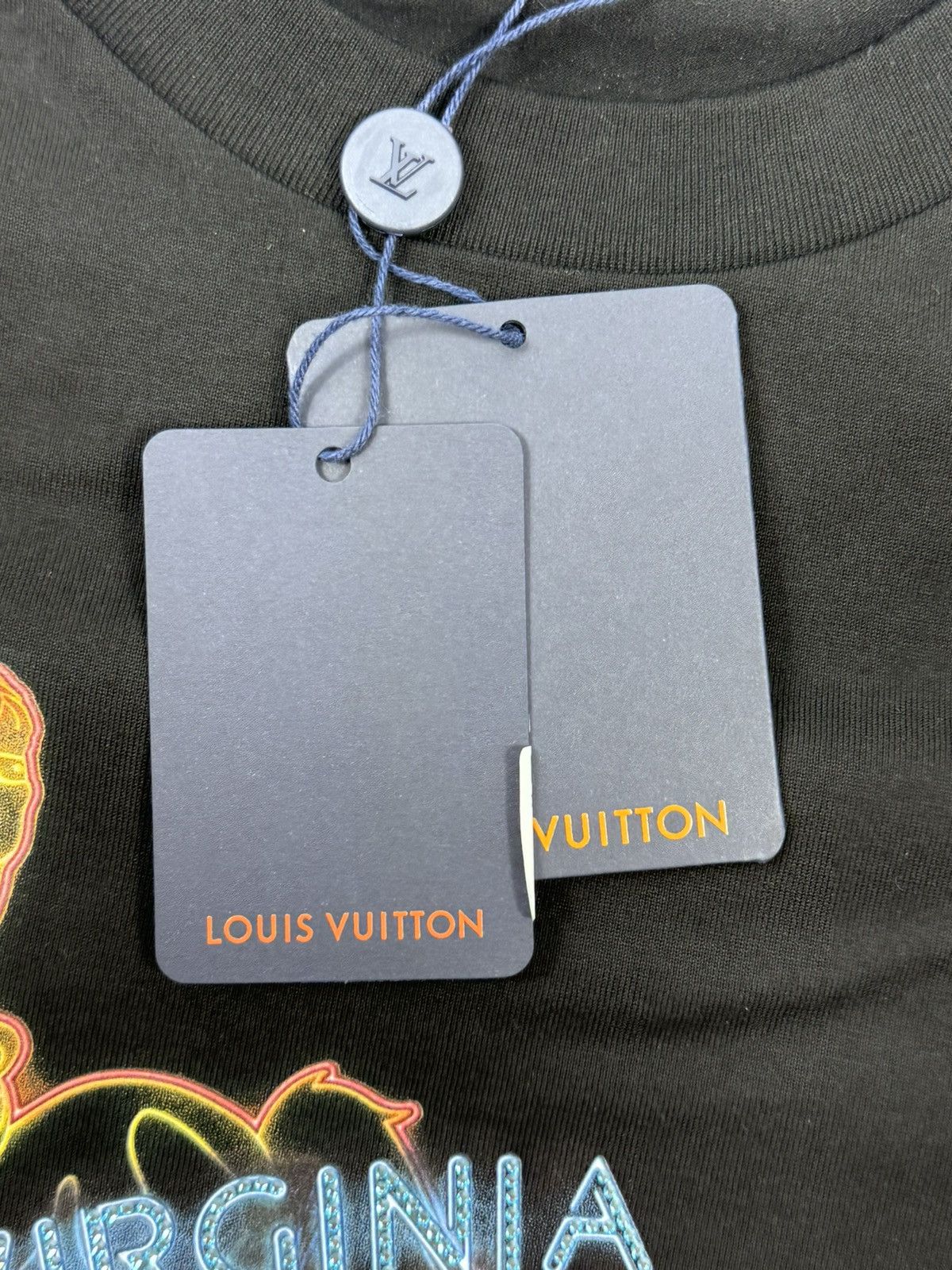 Louis Vuitton VUITTON MOTEL GRAPHIC PRINT T-SHIRT 1AFXNI Size US XL / EU 56 / 4 - 7 Thumbnail