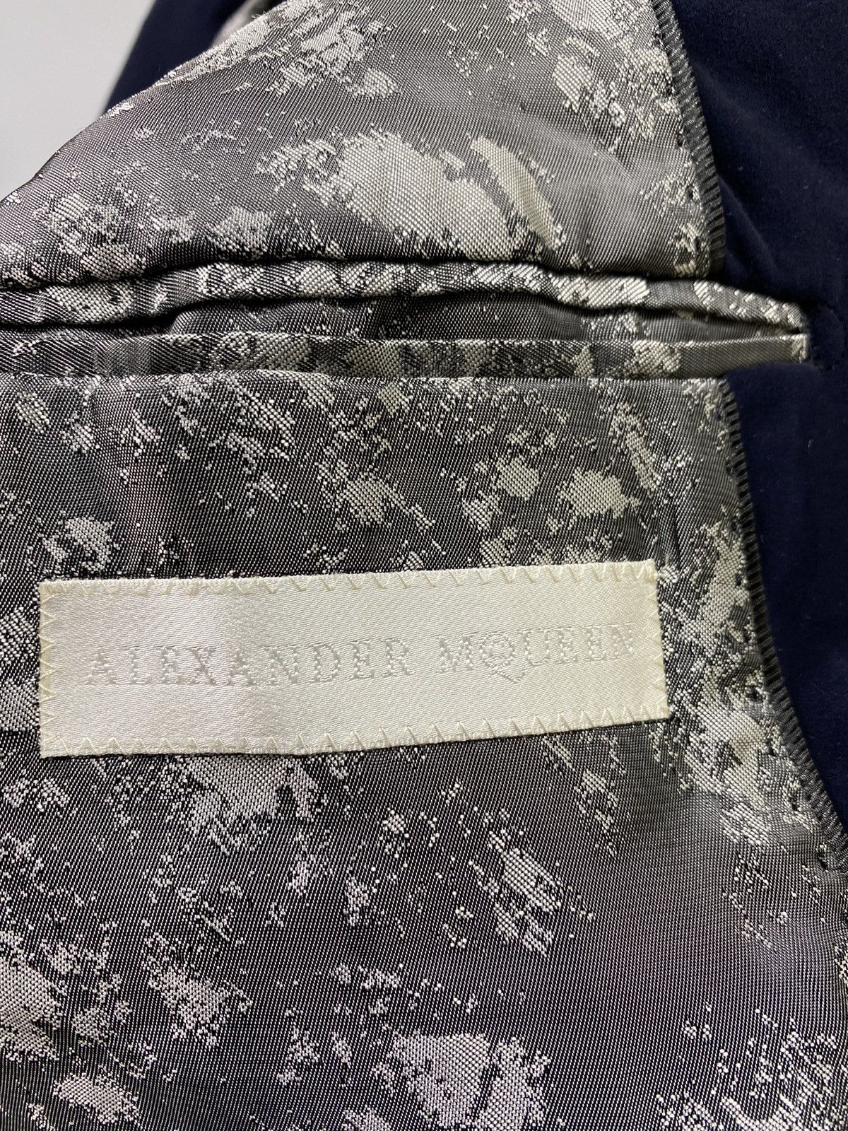 Alexander McQueen Rare!! Runway Piece- Fall 2011 Velvet Blazer Size US M / EU 48-50 / 2 - 10 Thumbnail