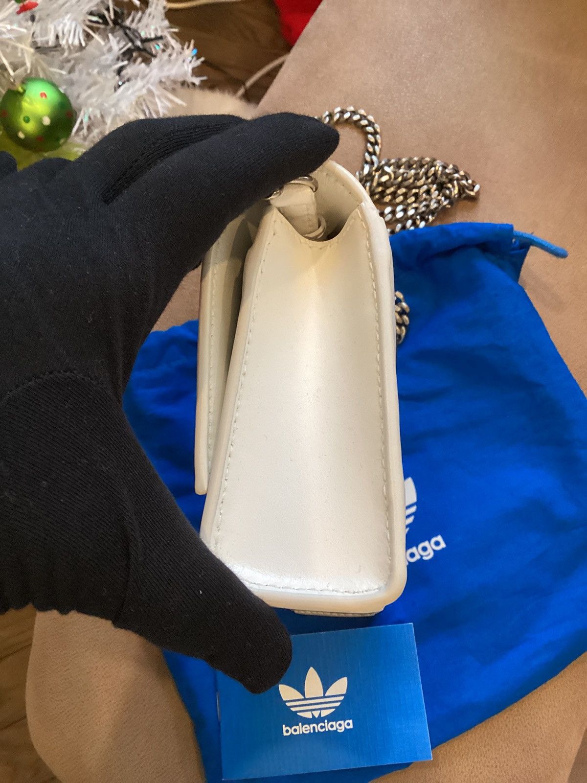 Balenciaga Balenciaga x adidas White Leather Chain Wallet / Mini Bag Size ONE SIZE - 7 Thumbnail