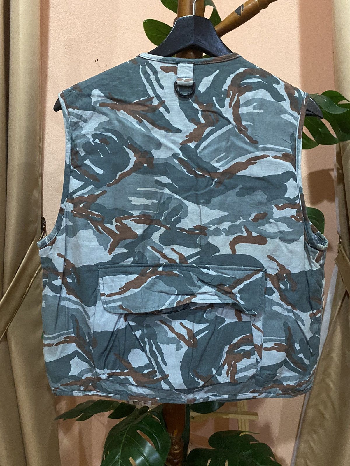 Other VINTAGE COUNTRY PAGENT CAMO UTILITY VEST Size US L / EU 52-54 / 3 - 7 Thumbnail
