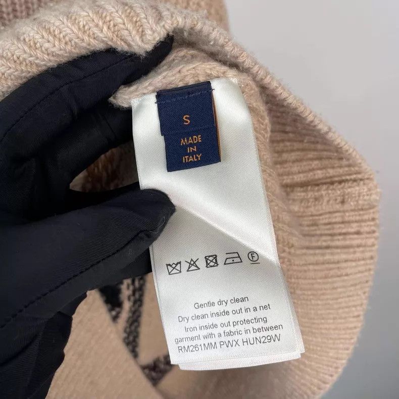 Louis Vuitton Louis Vuitton Ski Collection Beige Floral Embroidered Wool Size US S / EU 44-46 / 1 - 7 Thumbnail