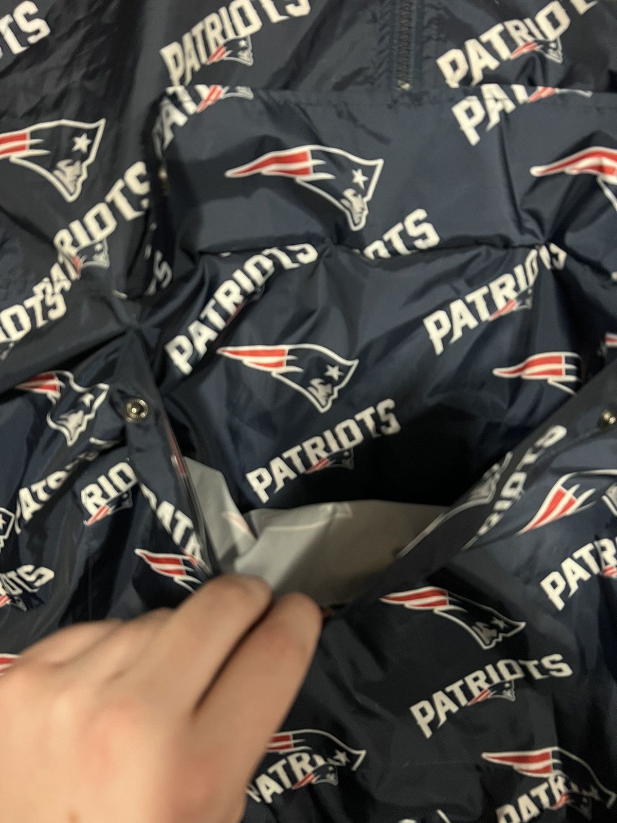 NFL Patriots Anorak jacket Size US L / EU 52-54 / 3 - 4 Thumbnail