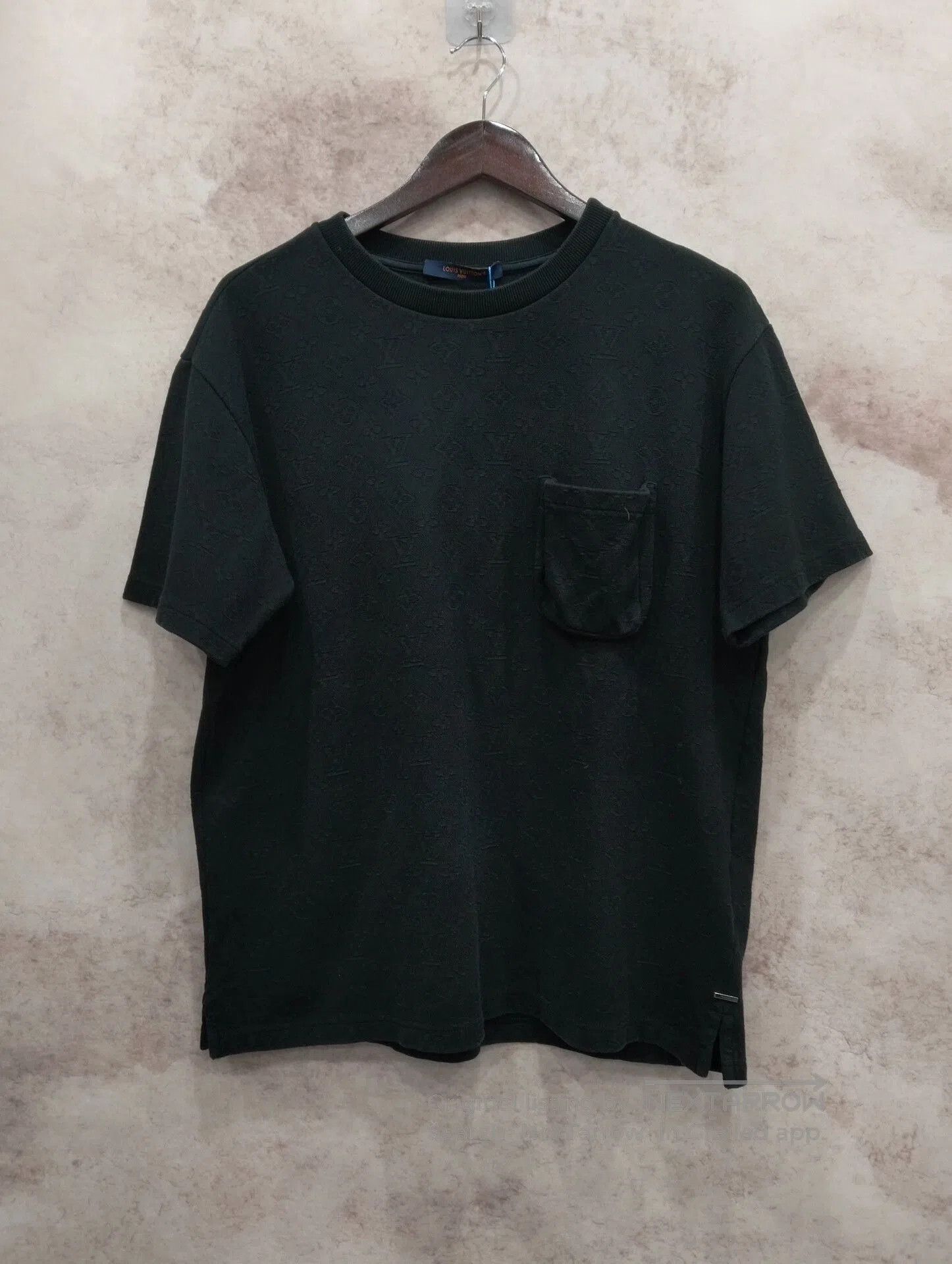 Louis Vuitton LV Black Dark Monogram 3D Pocket T-Shirt. Size US L / EU 52-54 / 3 - 1 Thumbnail