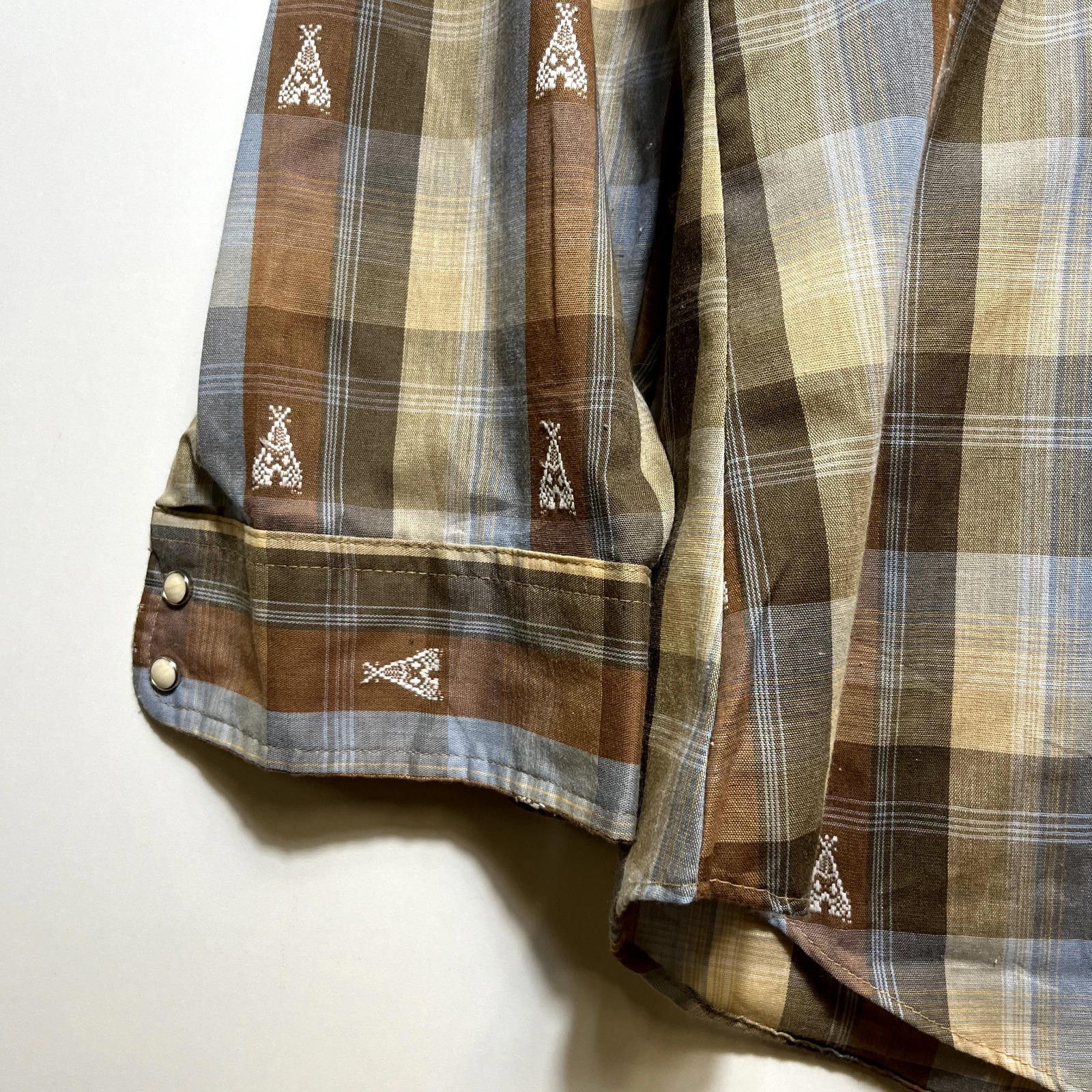 Levi's × Vintage Vintage 70s Levi's Pearl Snap Western Shirt Size L Size US L / EU 52-54 / 3 - 5 Thumbnail