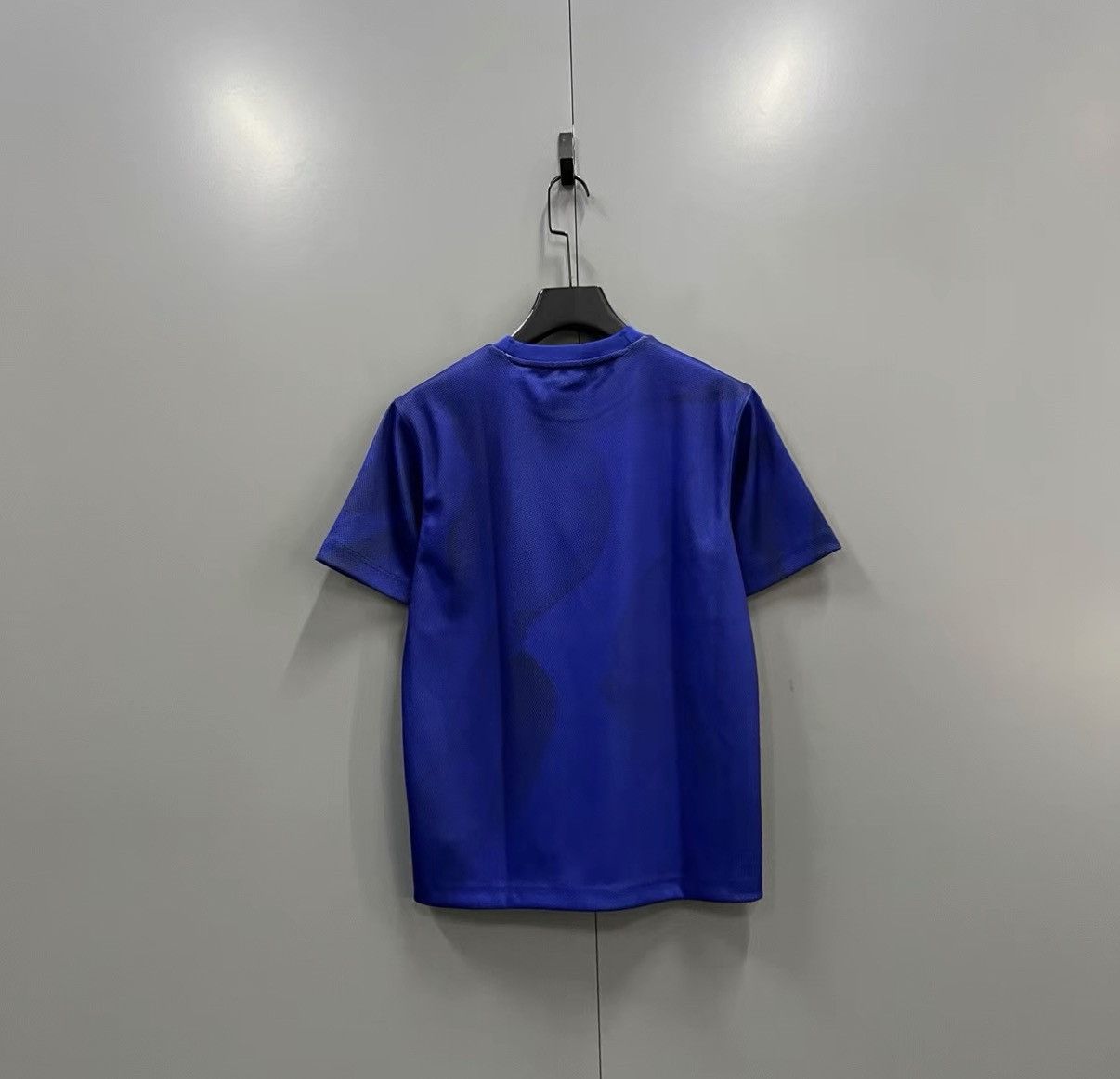 Burberry Burberry Blue Crew Neck Printed Short Sleeve J41 Size US XXS / EU 40 - 2 Thumbnail