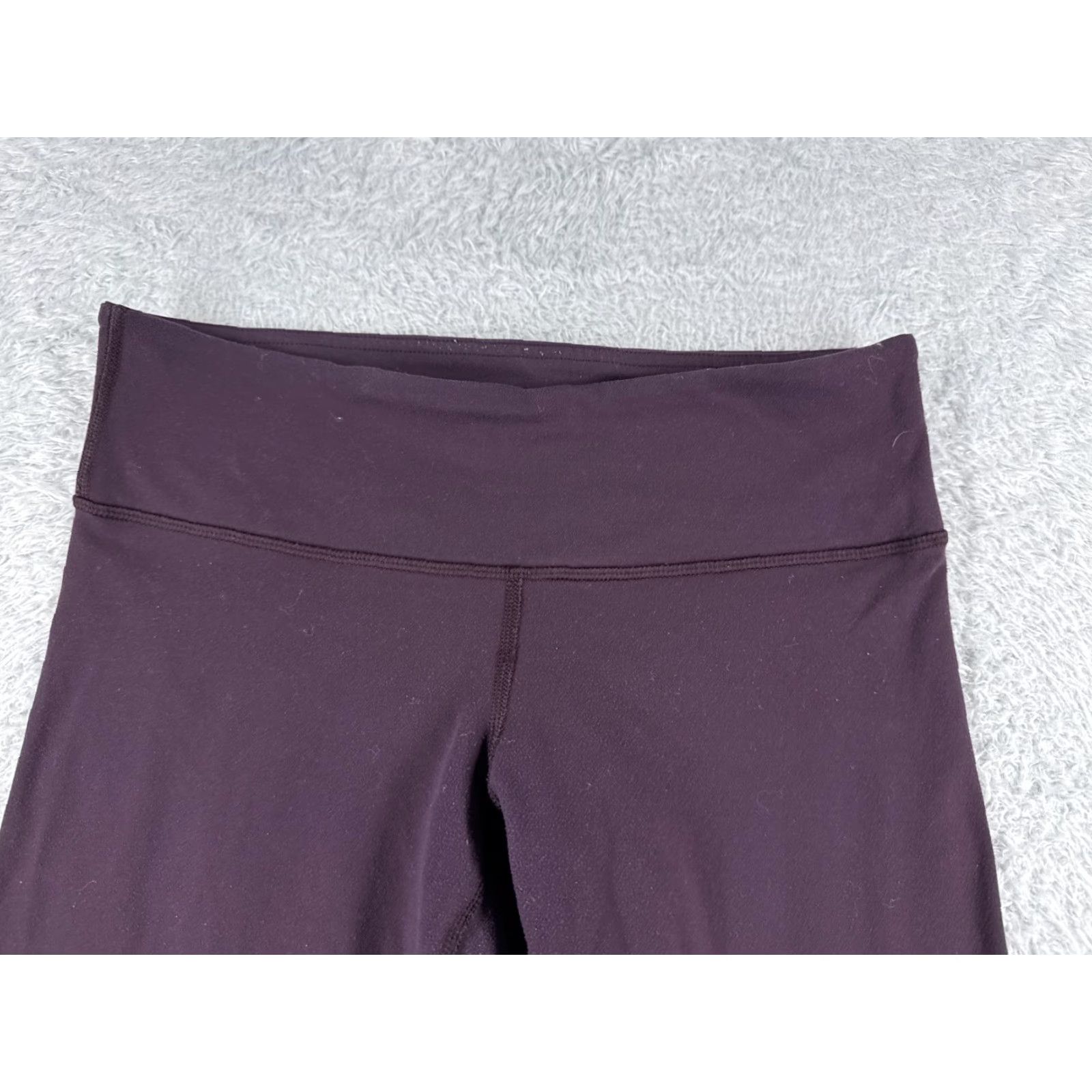 Lululemon VINTAGE? Wait; it's not vintage. The item is Lululemon Wunder Under Crop Purple 6 Pants Women 21" Inseam Yoga High Rise Cropped Stretch Athletic Size 28" / US 6 / IT 42 - 4 Thumbnail