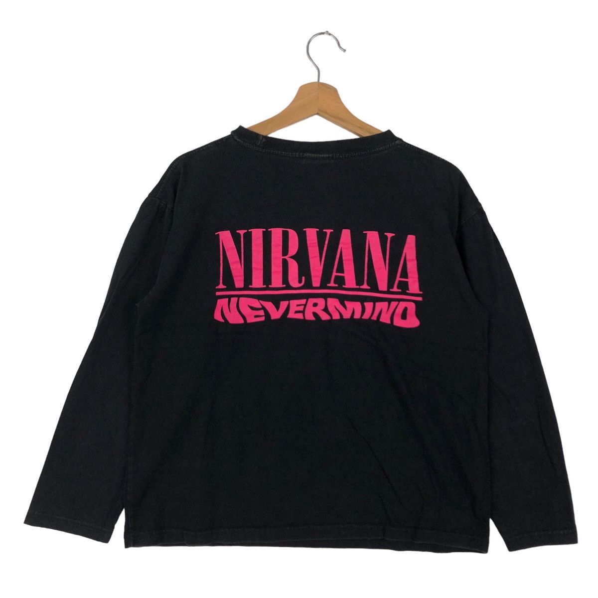 Band Tees VINTAGE LONG SLEEVE TEE NIRVANA ROCK BAND BIG LOGO Size US M / EU 48-50 / 2 - 7 Thumbnail
