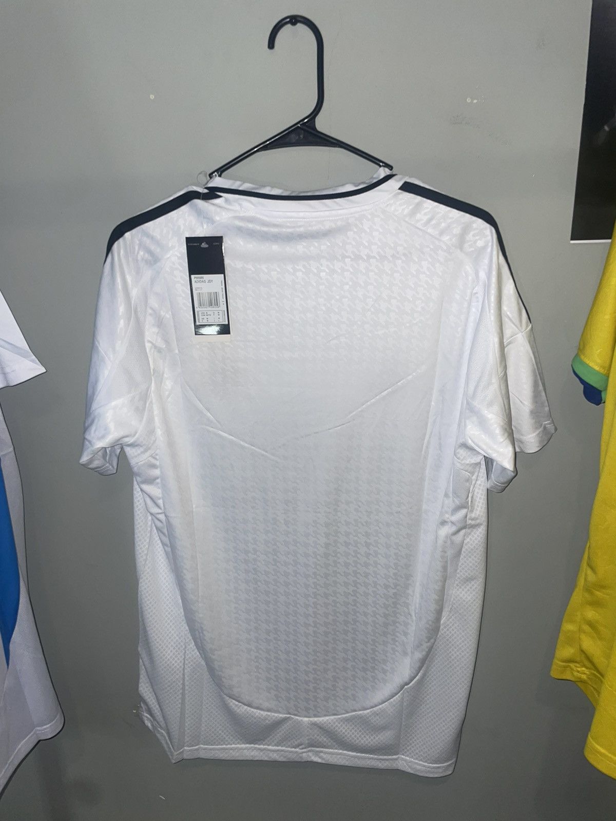 Adidas Real Madrid Fan Version New Size US M / EU 48-50 / 2 - 2 Thumbnail