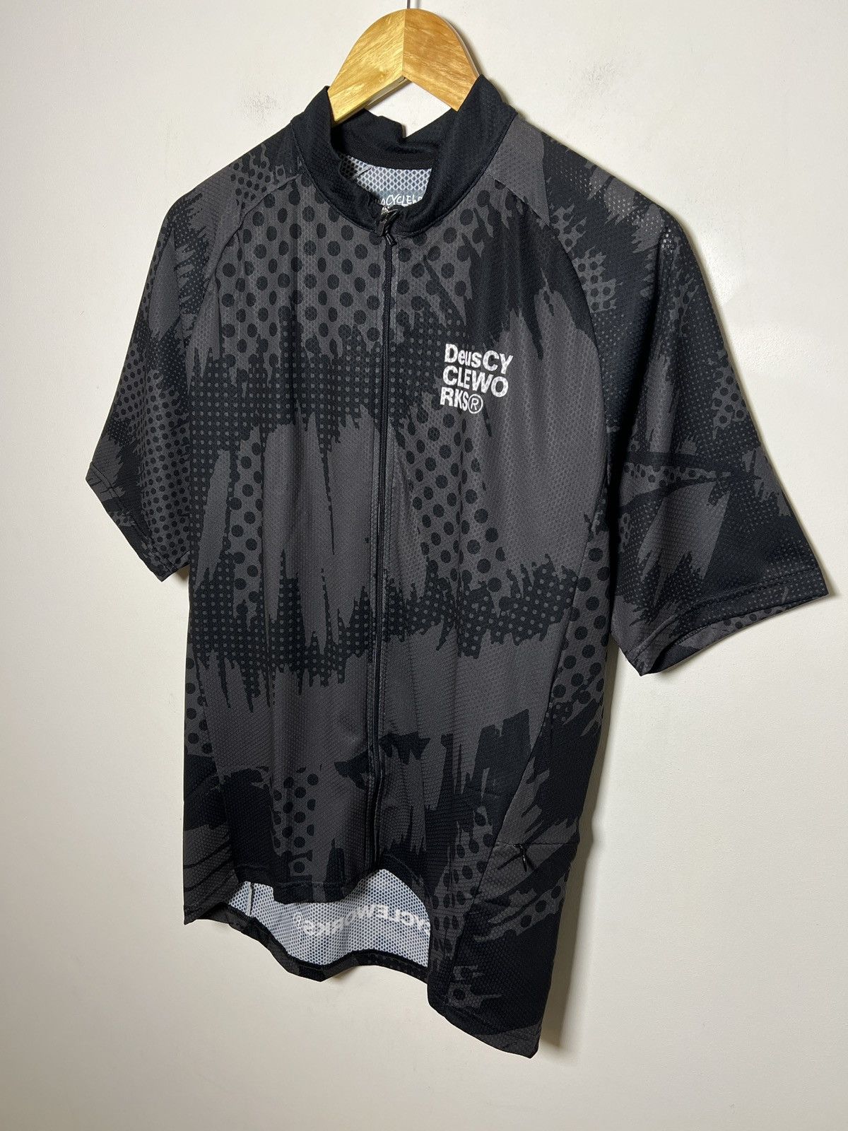 Deus Ex Machina 150$ deus ex machina tech cycle/running mtb zip shirt Size US XL / EU 56 / 4 - 3 Thumbnail