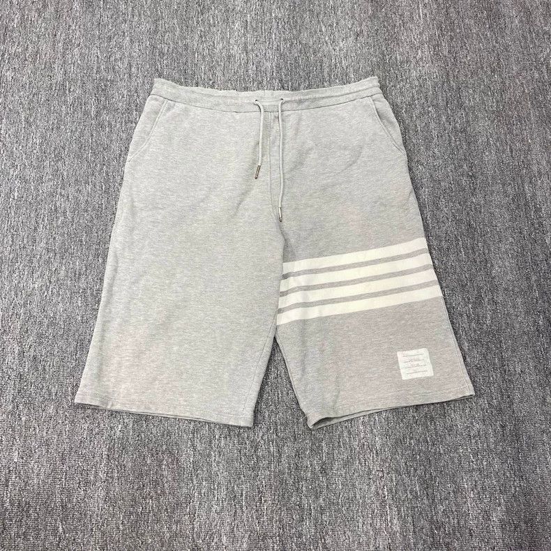 Thom Browne Thom Browne size5 Grey shorts Size US 30 / EU 46 - 1 Thumbnail