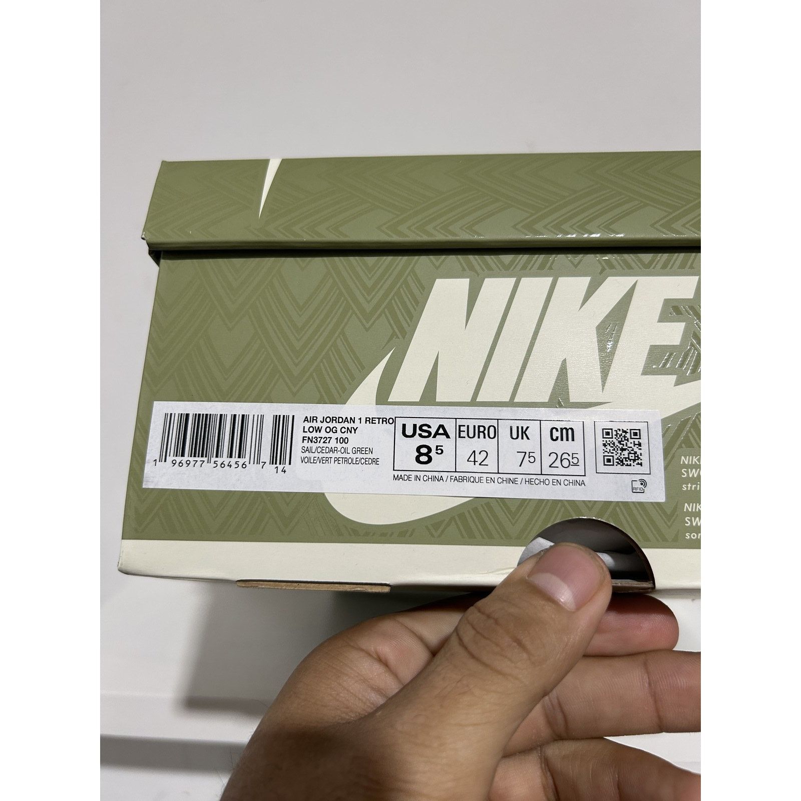 Jordan Brand JORDAN 1 LOW YEAR OF THE DRAGON SIZE 8.5 PREOWNED Size US 8.5 / EU 41-42 - 6 Thumbnail