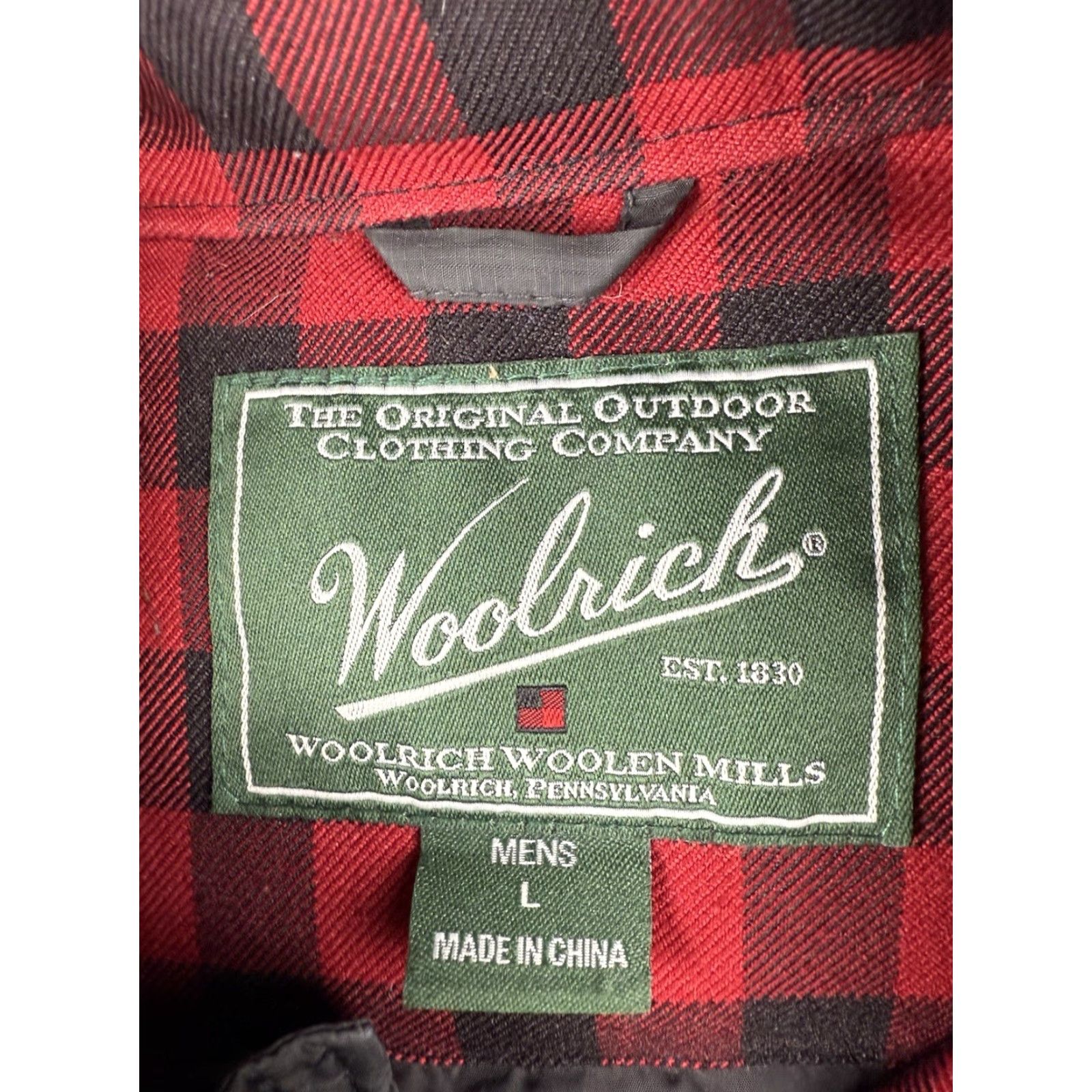 Vintage Woolrich Vest Puffer Mens Large Black Down Insulated Nylon Zip Hiking Outdoors Sleeveless Classic Outdoor Hunting Pockets Fall Winter Spring Mens Size US L / EU 52-54 / 3 - 2 Thumbnail