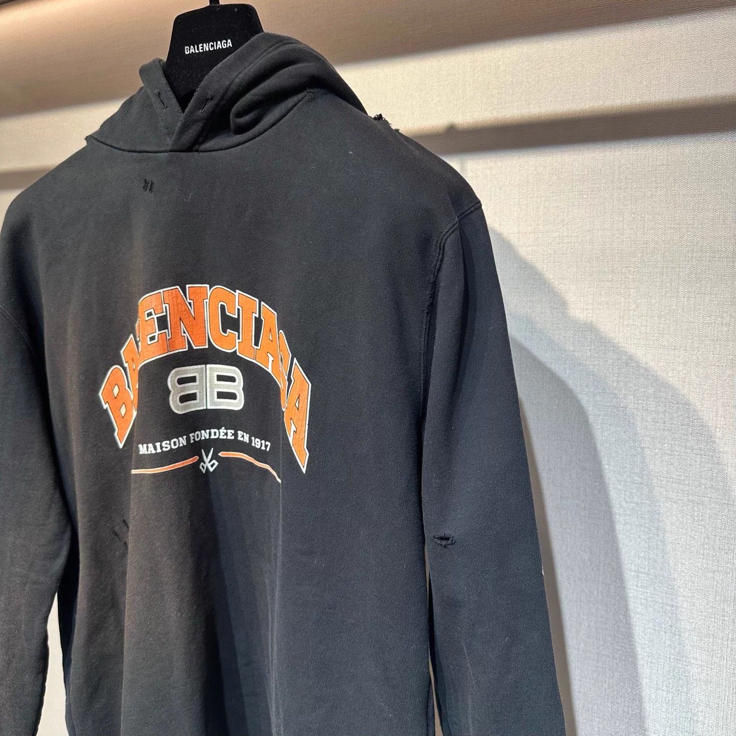 Balenciaga S Balenciaga BB Scissors Distressed Hoodie New Tags Size US S / EU 44-46 / 1 - 3 Thumbnail