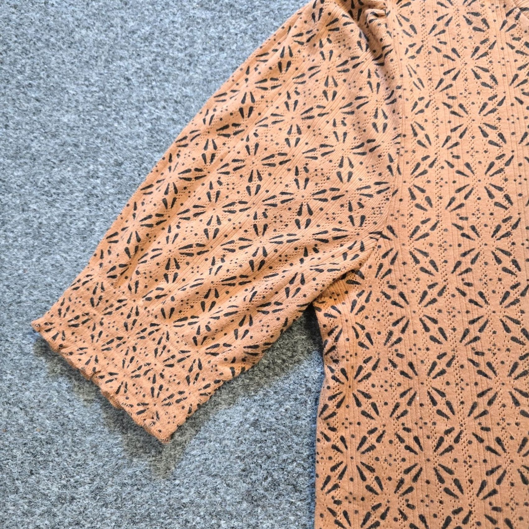 Lucky Brand Lucky Brand Top Womens Size Large Brown Textured Ribbed Short Sleeve Casual Regular Stretch Cotton Polyester Round Neck Pullover Geometric Pattern Cap Size L / US 10 / IT 46 - 3 Thumbnail