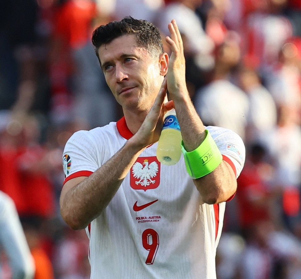 Nike Poland Euro2024 player issue home shirt #9 Lewandowski(bnwt) Size US XL / EU 56 / 4 - 10 Thumbnail