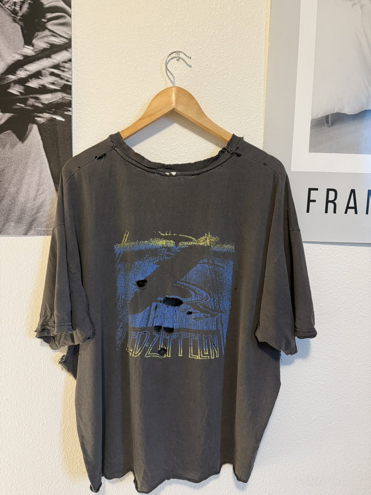 Band Tees 1995 Led Zeppelin Distressed Band Tee Size US XL / EU 56 / 4 - 4 Thumbnail