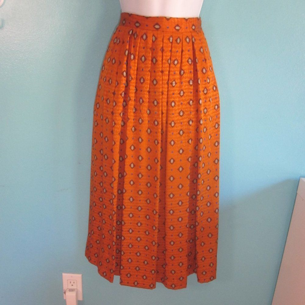 Anne Klein Anne Klein II Petites Silk Skirt with Matching Pleated Cumme Size 27" / US 4 / IT 40 - 7 Thumbnail