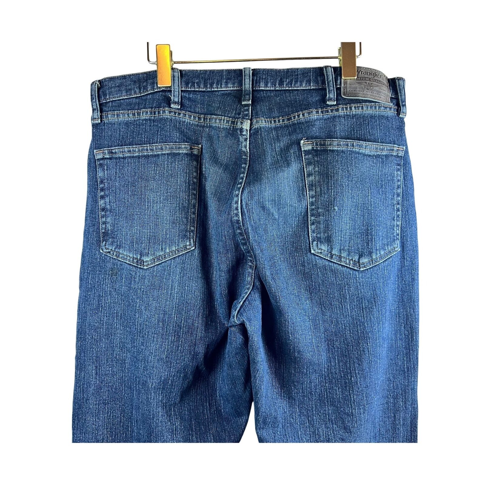 Wrangler Wrangler Relaxed Fit Jeans 36x34 Medium Dark Wash Straight Size US 36 / EU 52 - 7 Thumbnail