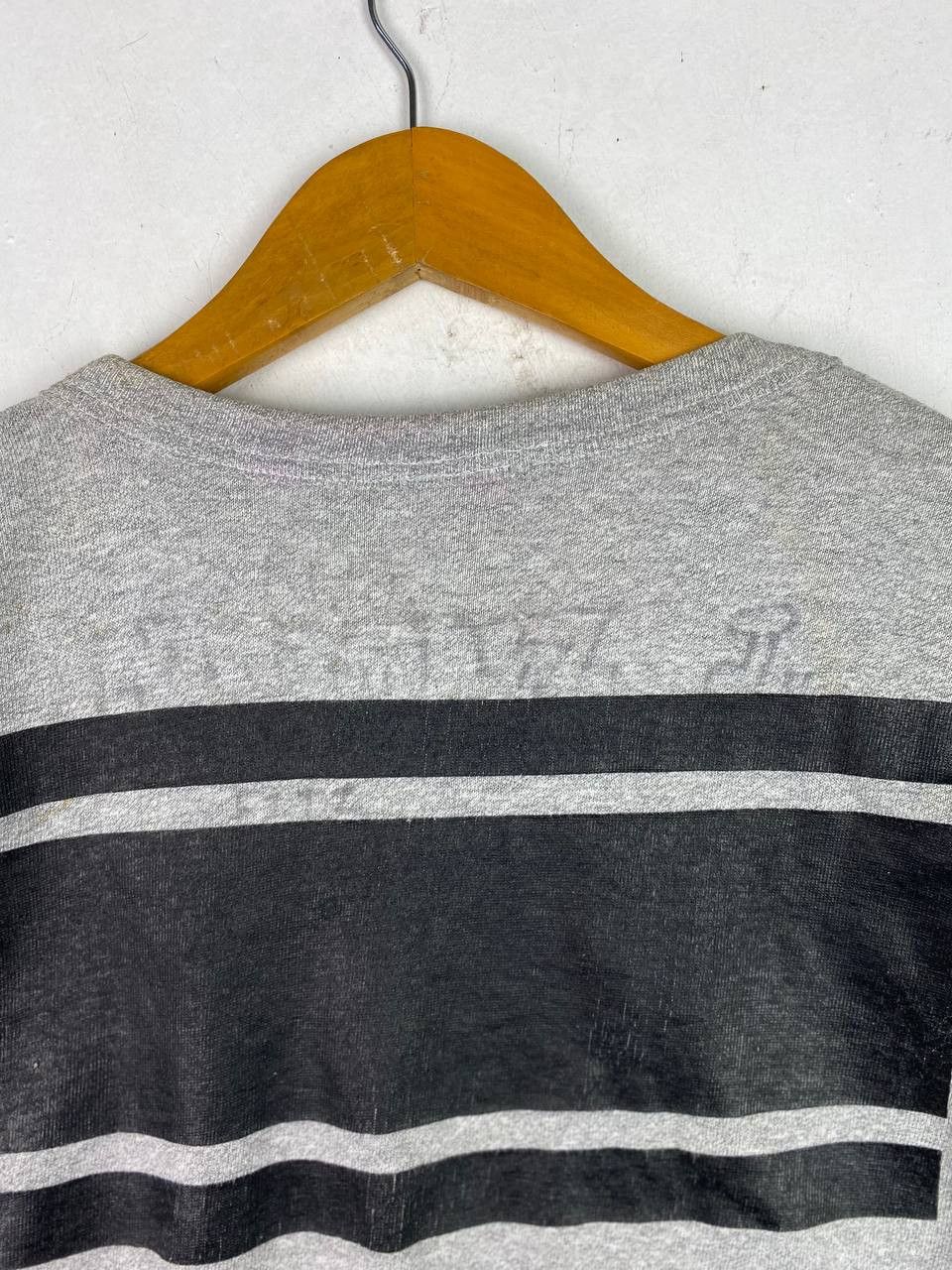 Champion vintage 70s/80s champion tee missing tag nice design Size US L / EU 52-54 / 3 - 7 Thumbnail