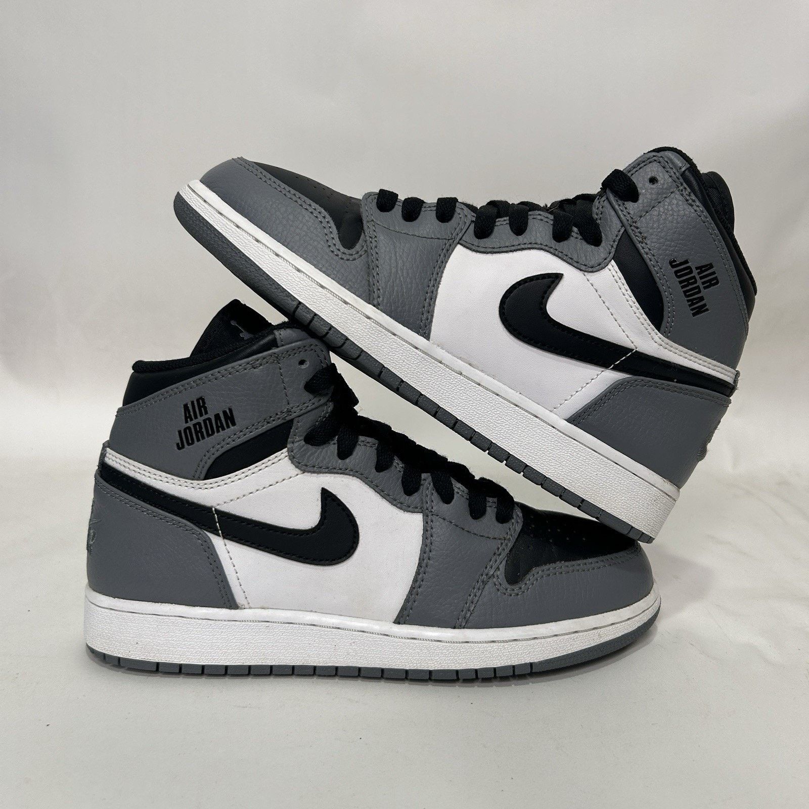 Nike Nike Air Jordan 1 Retro High BG “Cool Grey” Size US 7.5 / IT 37.5 - 1 Thumbnail