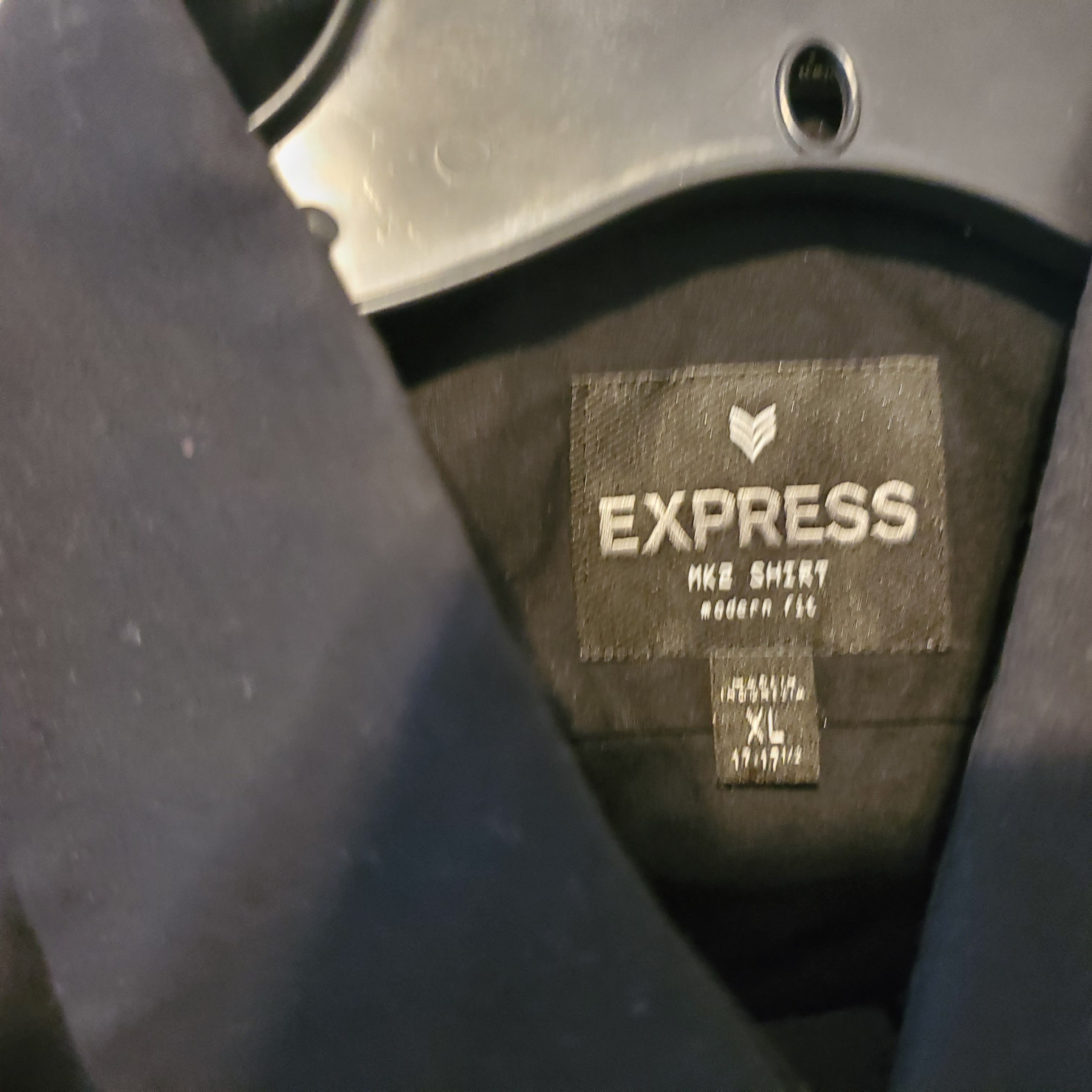 Express Express Men's XL Modern-Fit Button shirt Size US XL / EU 56 / 4 - 3 Thumbnail