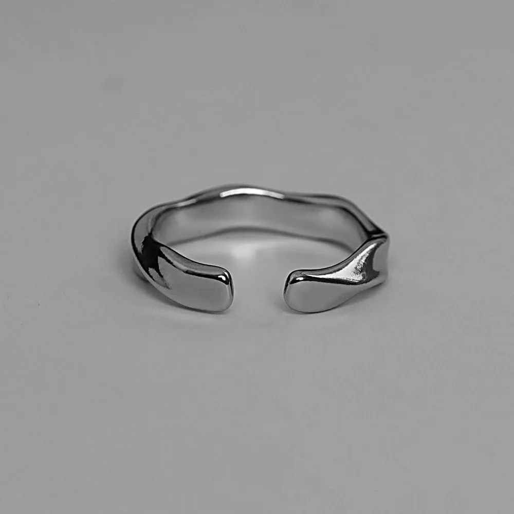 Vintage Resizable Metal Twist Simple Ring Size ONE SIZE - 4 Thumbnail