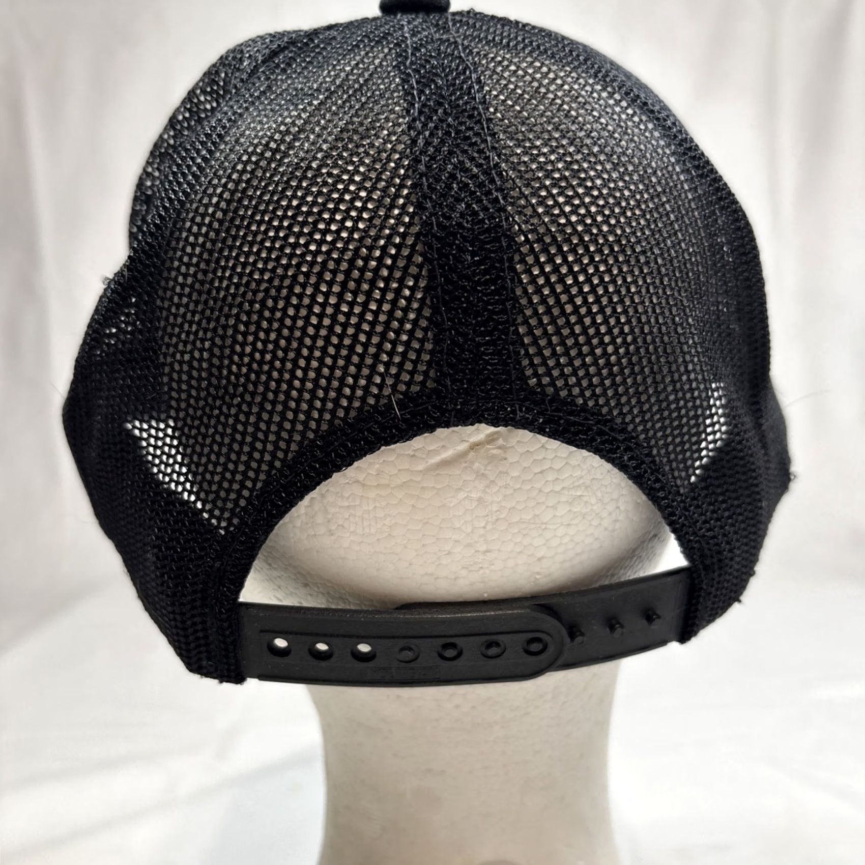 Vintage VINTAGE Great Smoky Mountains National Park Black Trucker Cap Hat Bear Snapback Men One Size Black Trucker Hat Snapback National Parks Mens Size US M / EU 48-50 / 2 - 5 Thumbnail