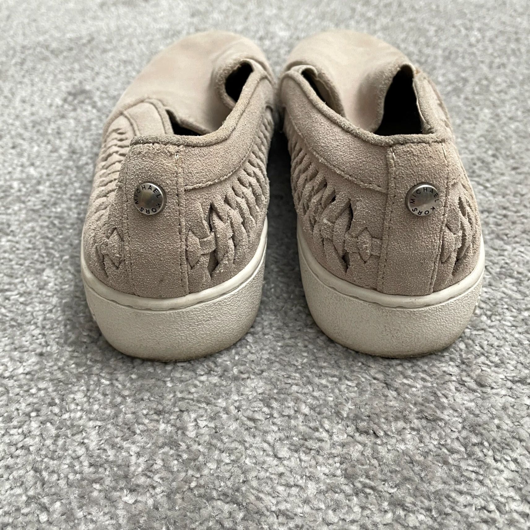 Michael Kors Michael Kors Leather Suede Slip On Sneakers Womens 8M Beige Round Toe Comfort Shoes Casual Walking Size US 8 / IT 38 - 5 Thumbnail