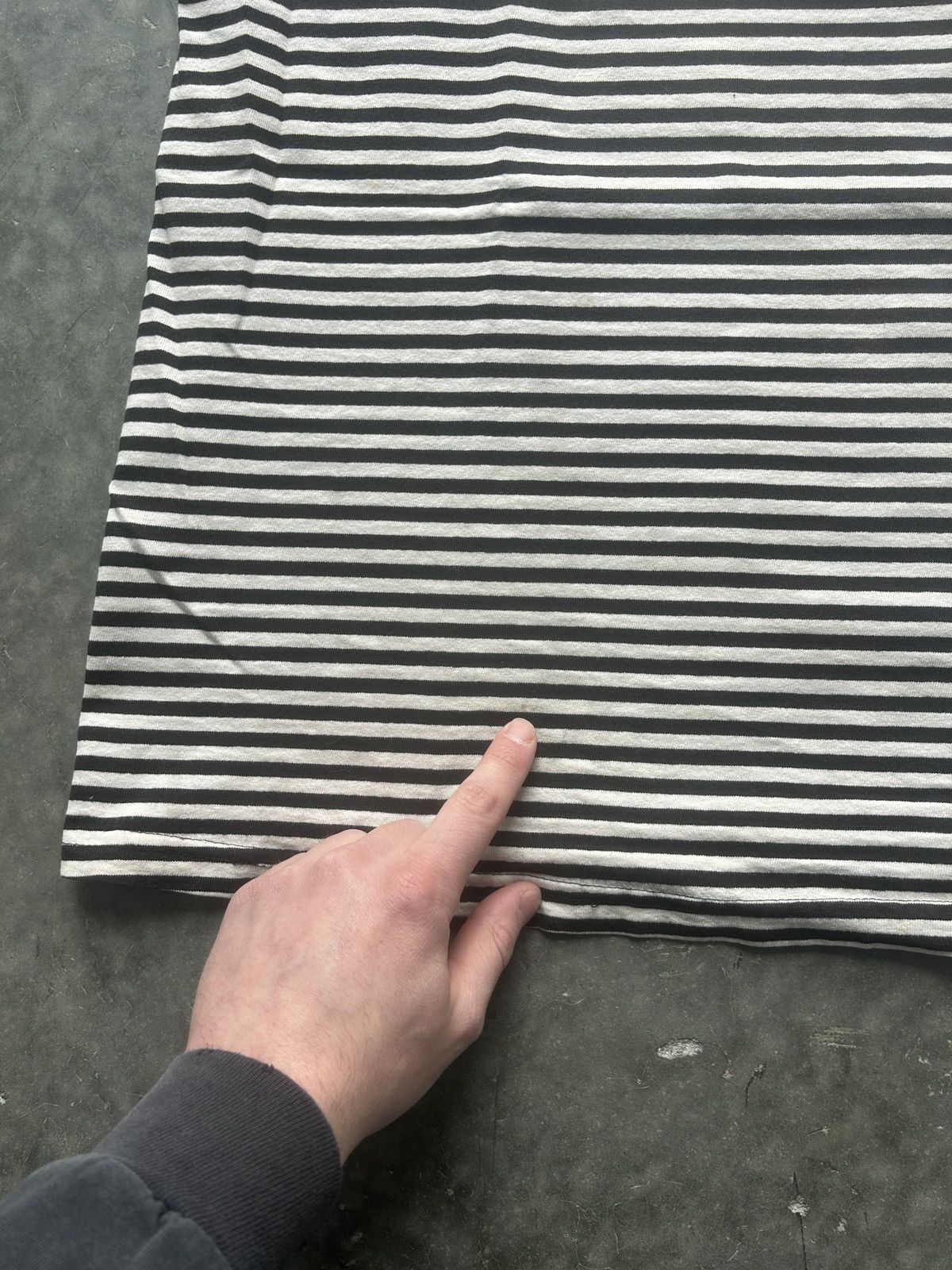 Guess × Vintage Vintage 90s Guess Striped Tee Embroidered Logo Size US L / EU 52-54 / 3 - 5 Thumbnail