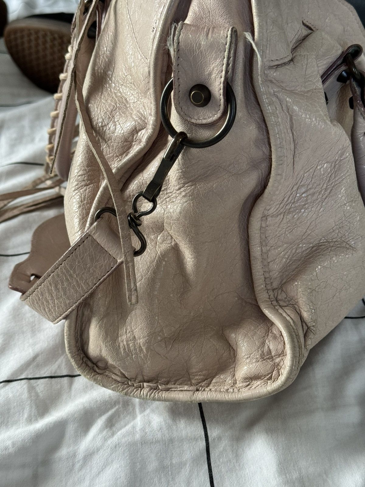Balenciaga Vintage Balenciaga 00s City Bag Distressed Leather Handbag Size ONE SIZE - 16 Thumbnail