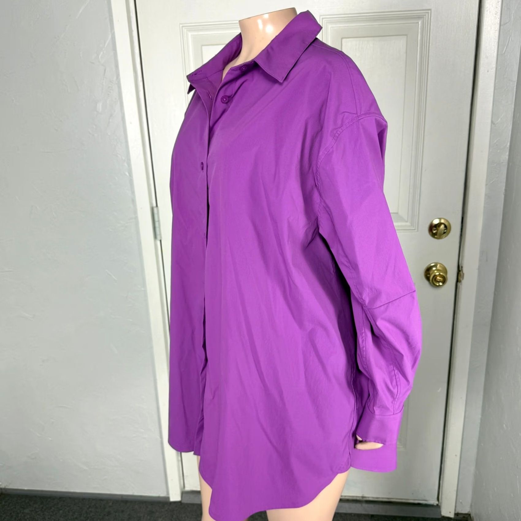 Athleta Athleta Shirt Women's XL Button-Up Long Sleeve Knit Polyester Purple Casual Solid 52 Bust 31 Shoulder to Hem Size XL / US 12-14 / IT 48-50 - 3 Thumbnail